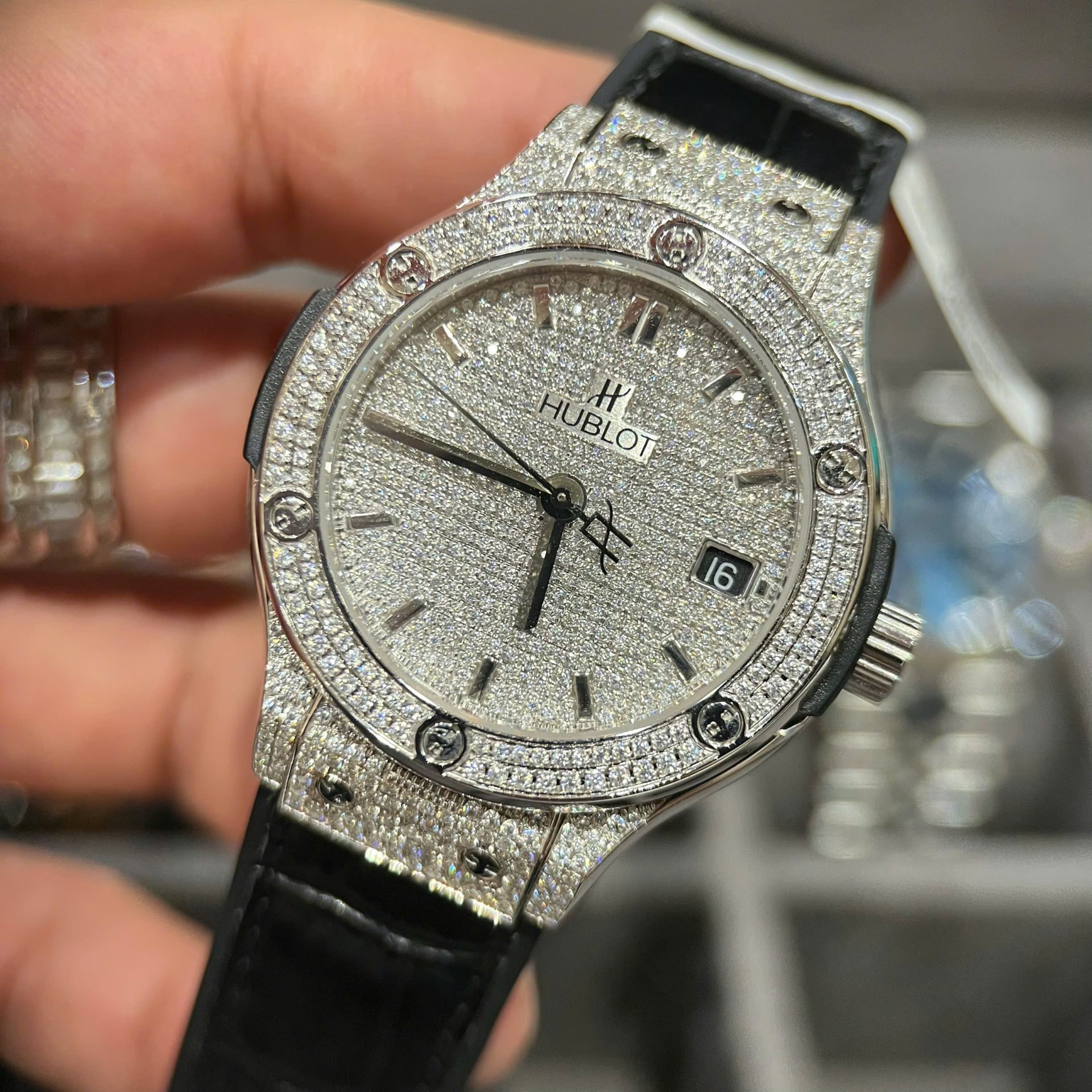 Hublot Classic Fusion Titanium Diamonds Pavé Full Moissanite Hong Kong Imitation Watches 38mm - Elite Watch Atelier