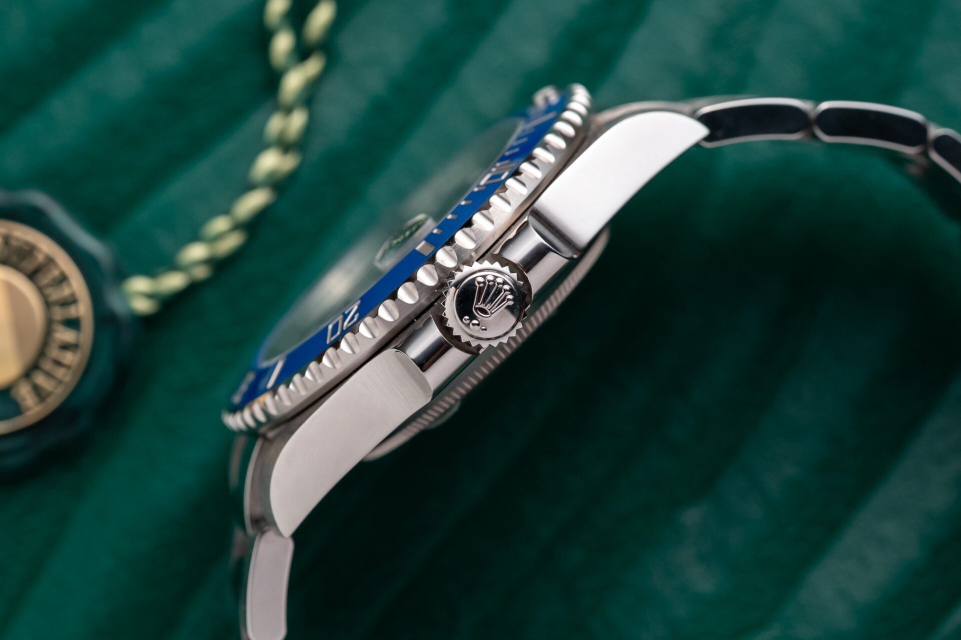 Rolex Replica 1:1 Watch Submariner 116619LB Blue Dial Metal Strap Factory Clean 40mm - Elite Watch Atelier