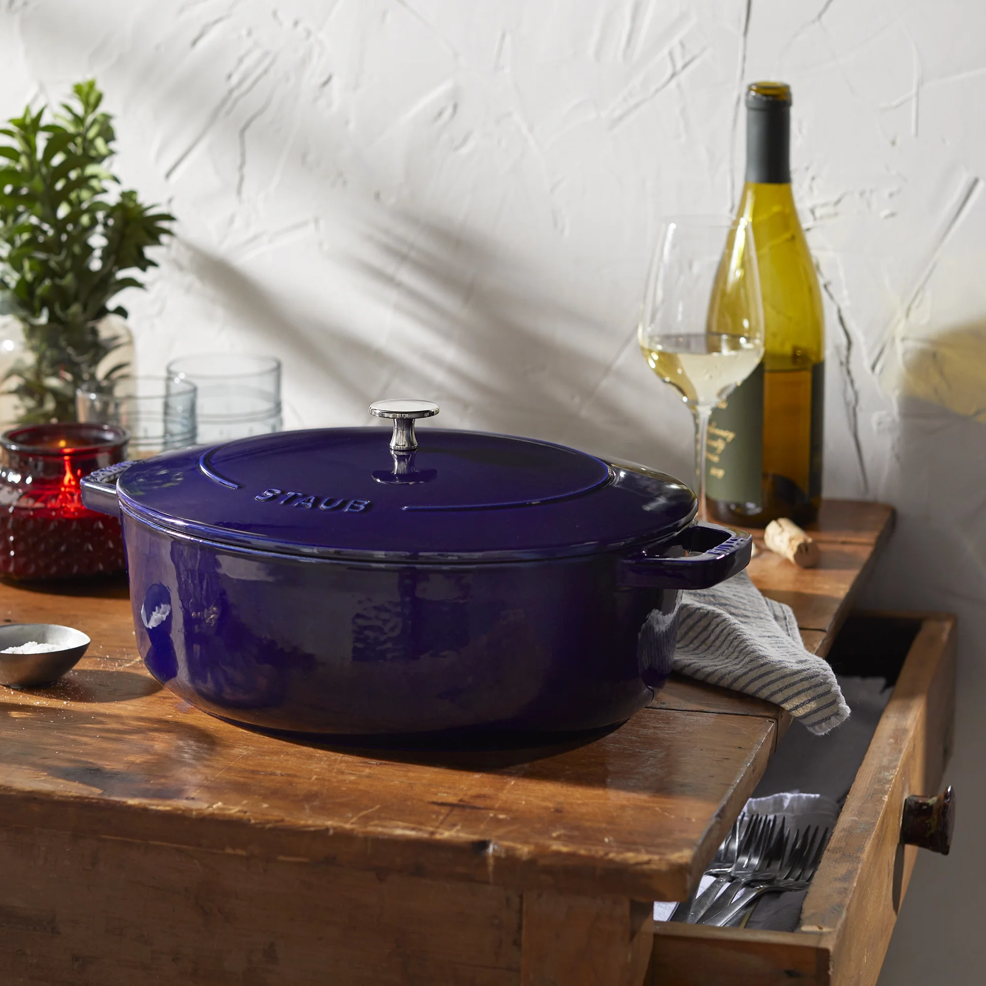 Staub Cast Iron 6.25-qt Shallow Oval Dutch Oven - Citron - Image 30
