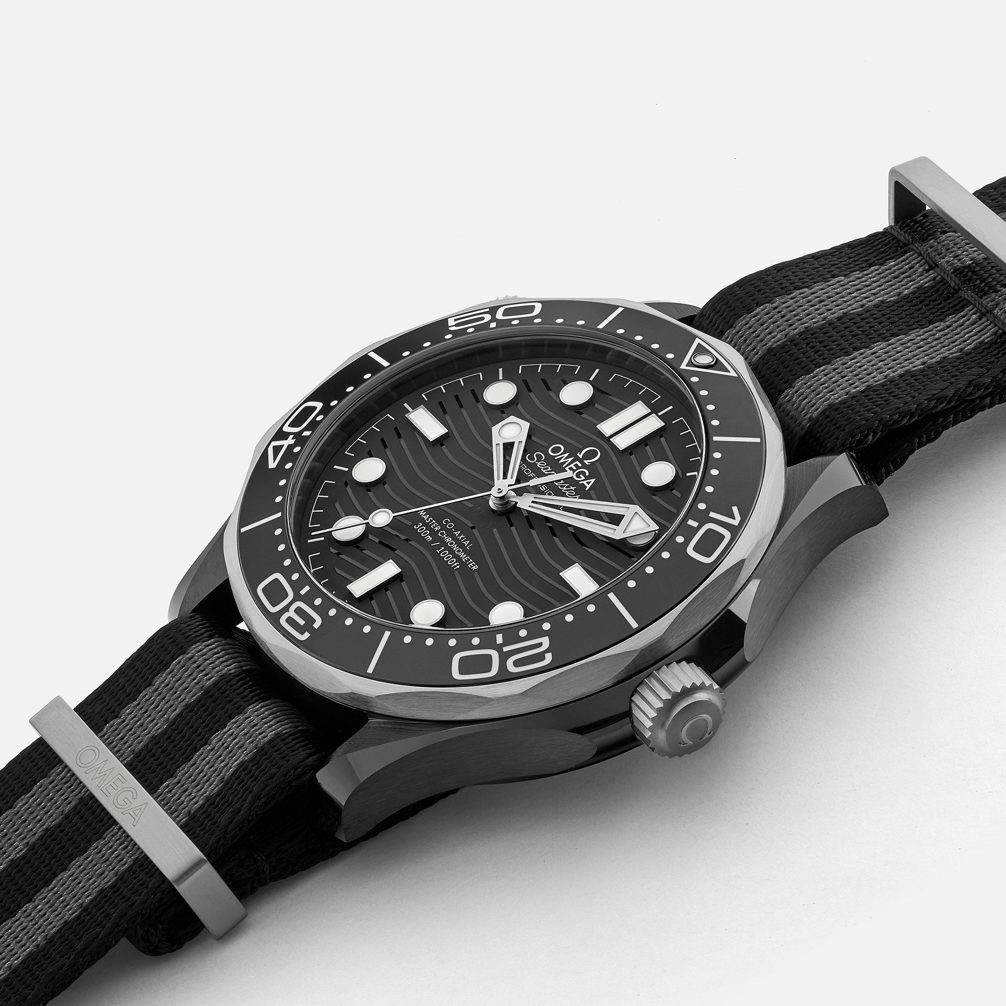 Seamaster Diver 300M Co-Axial Master Chronometer 43.5mm Black Ceramic On NATO Strap(1:1 replica) - Elite Watch Atelier