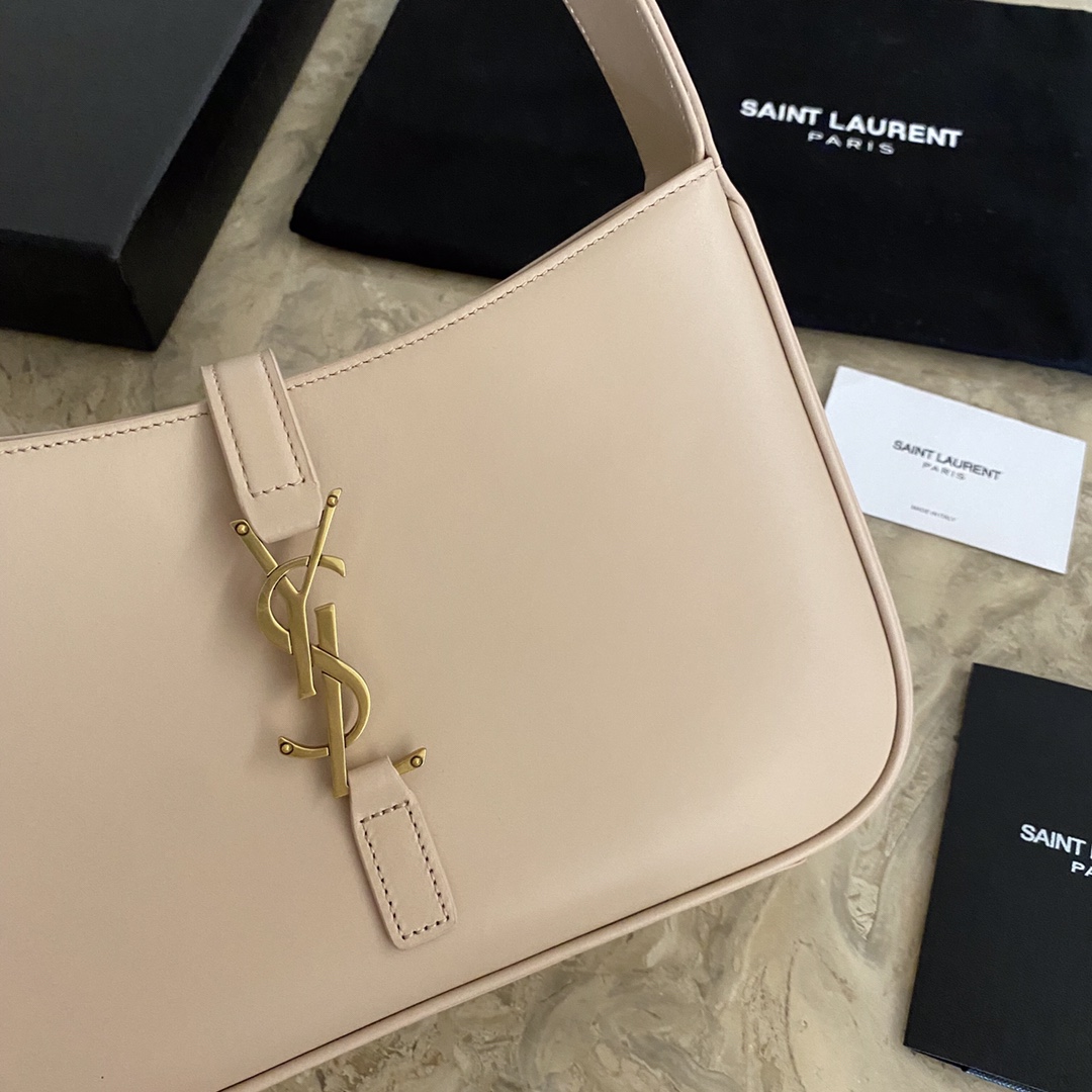LE 5 À 7 HOBO BAG IN CROCODILE-EMBOSSED SHINY LEATHER1:1High-quality replica