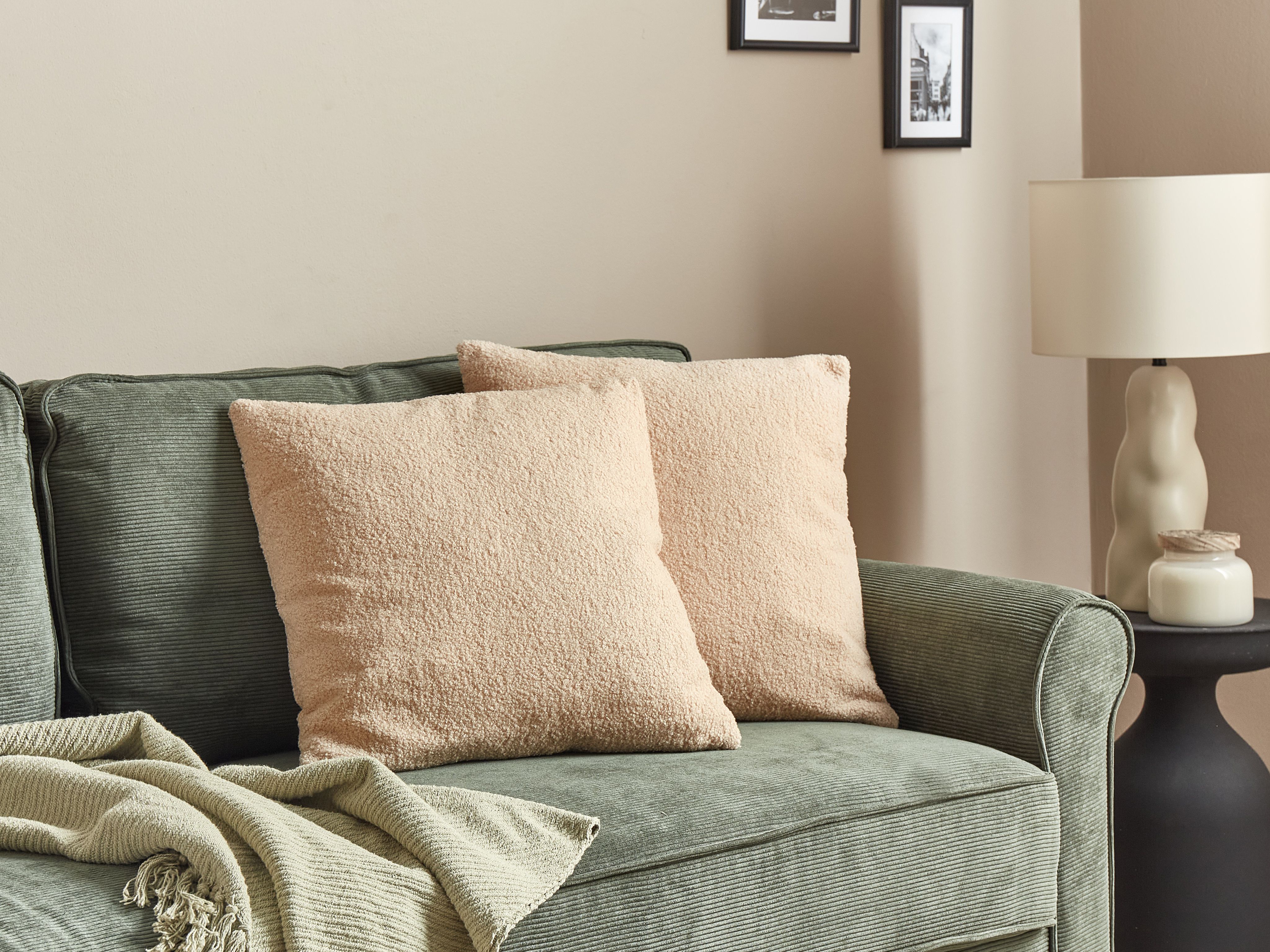 Set of 2 Decorative Cushions LEUZEA Boucle 45 x 45 cm Sand Beige Solid