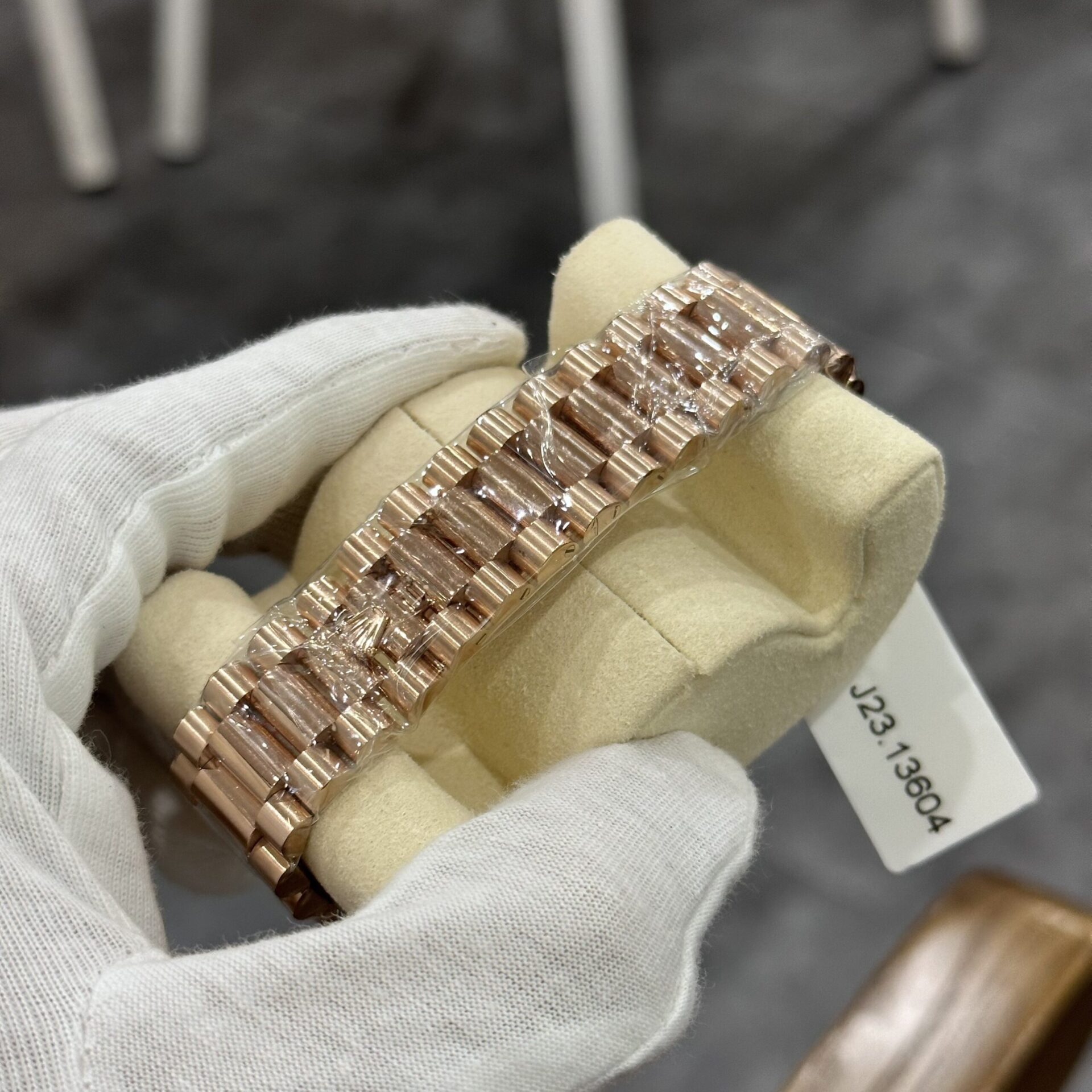 Rolex Replica Watch Day-Date 228235 Gold Wrapped Chocolate Dial GM V3 40mm - Top club