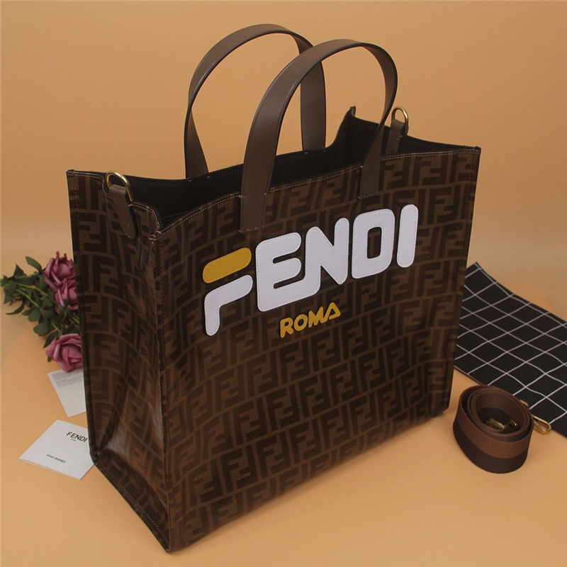 Fendi Mania shopping bag white - Replicaclubs