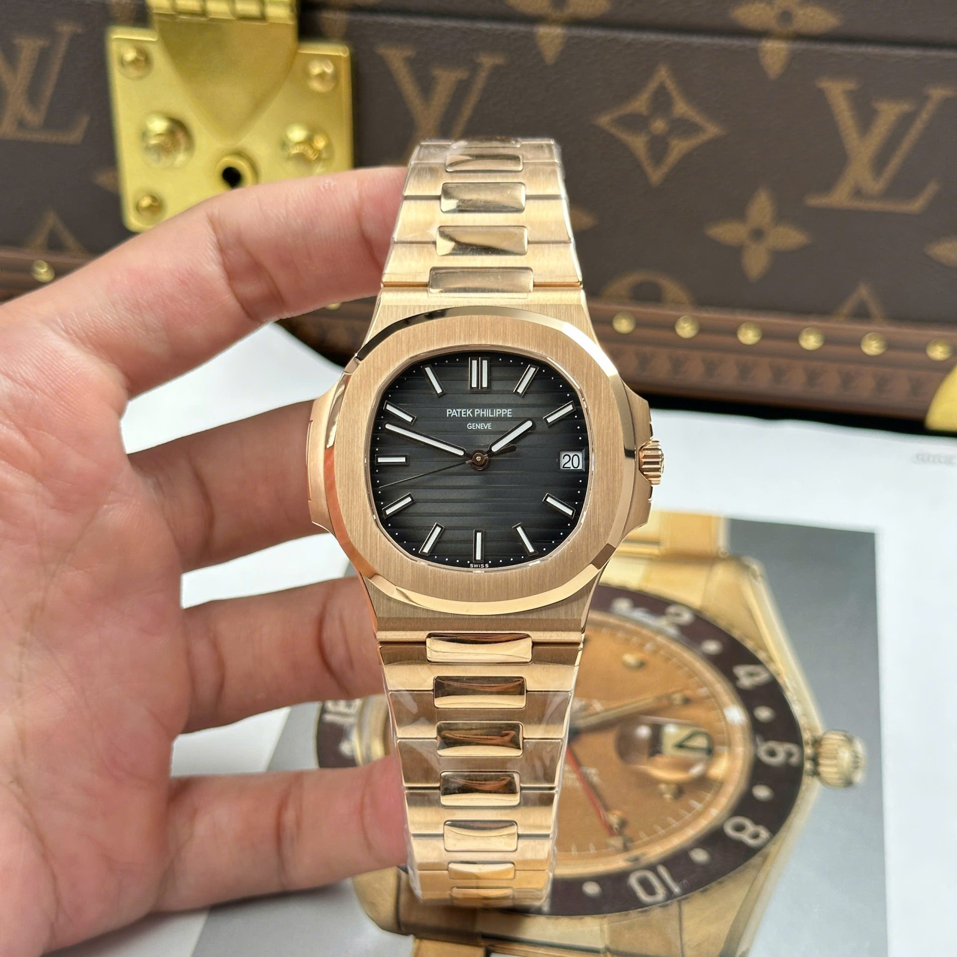 Patek Philippe Nautilus 5711 Knock Off Watches Gray Dial Automatic Movement 3K Factory 40mm - Elite Watch Atelier