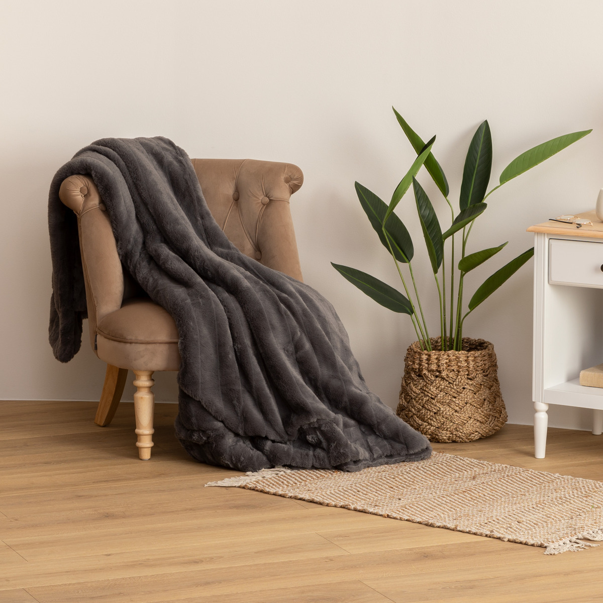 Faux fur plaid "Manoir" Slate grey, 180x230 cm