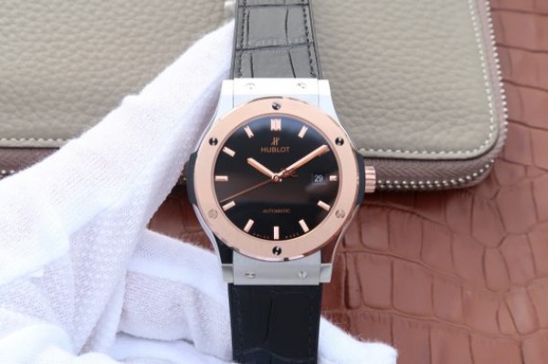 Replica Hublot Classic Fusion 42mm RG JJF Black Dial Gray Gummy Strap A2892 - Top club