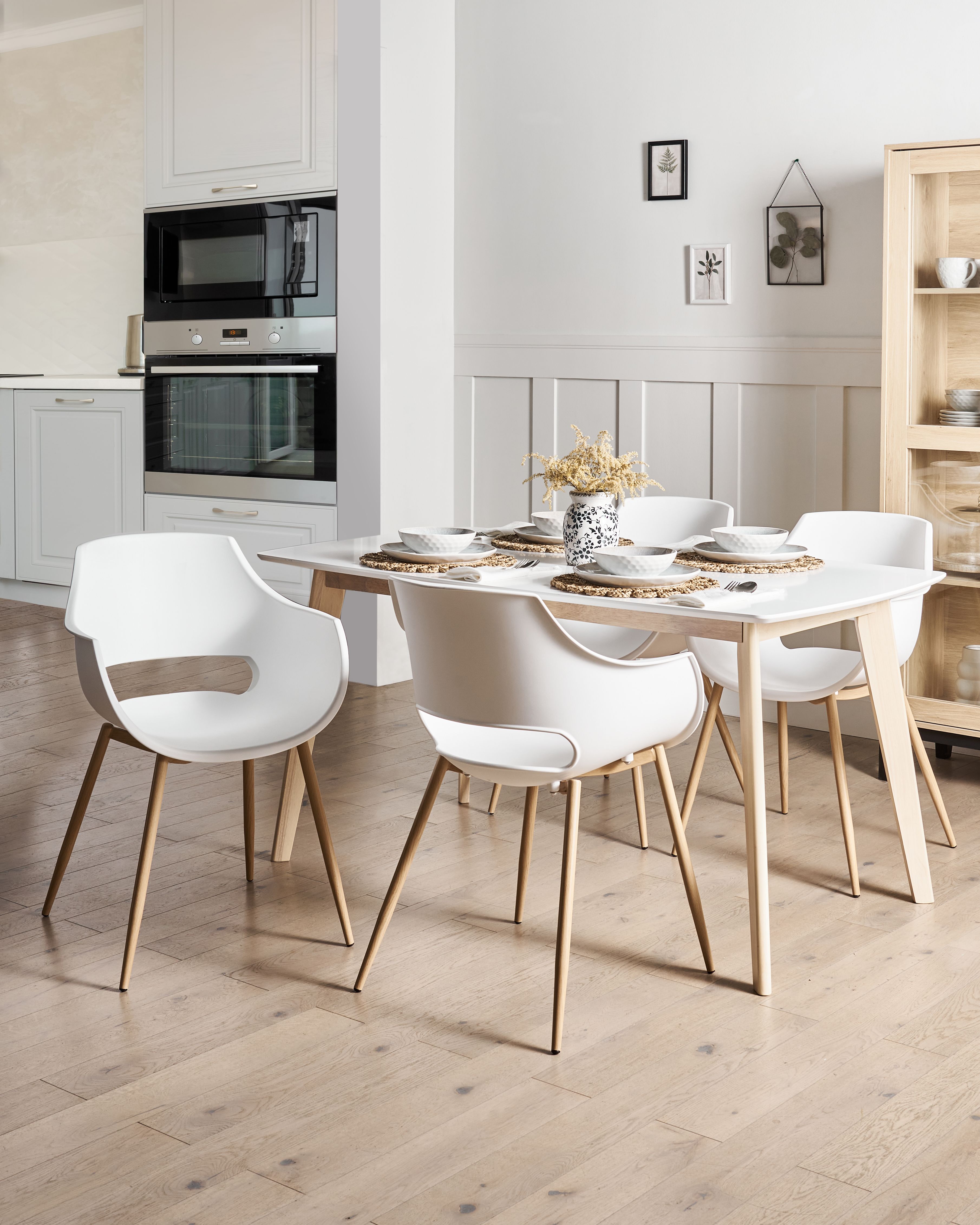 Set of 4 Dining Chairs MILLERS White