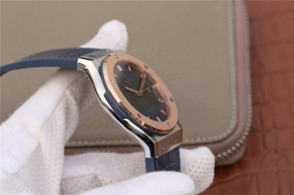Replica Hublot Classic Fusion 42mm RG JJF Blue Dial Blue Gummy Strap A2892 - Top club