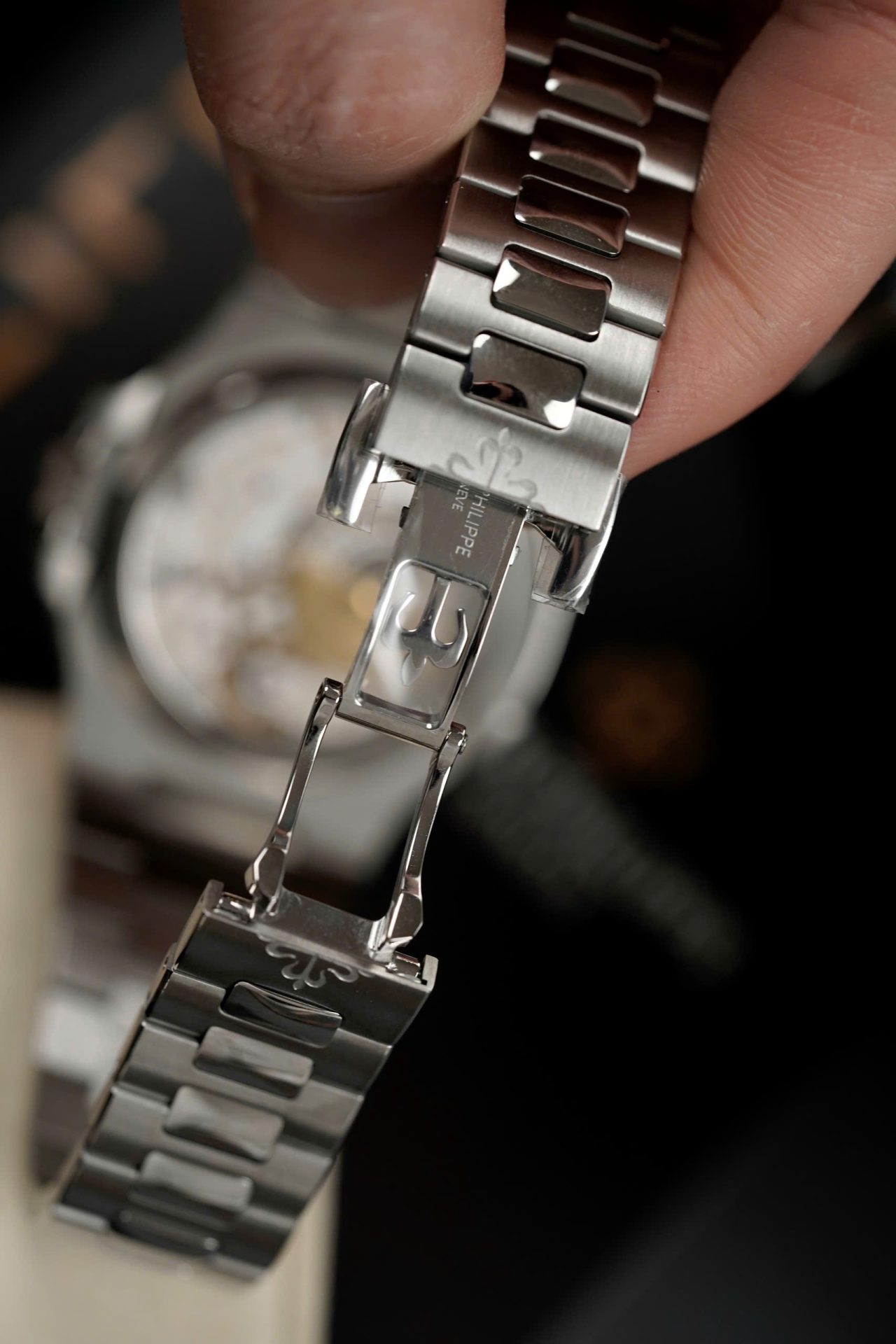 Patek Philippe Best Replica Watches Nautilus 5712 Custom Authentic Details 40mm - Top club