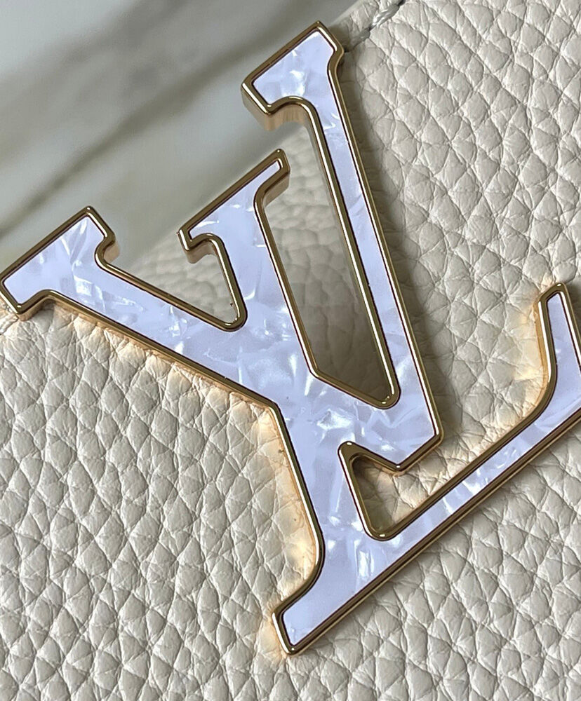 Louis Vuitton Capucines BB M23263 M233311:1High-quality replica