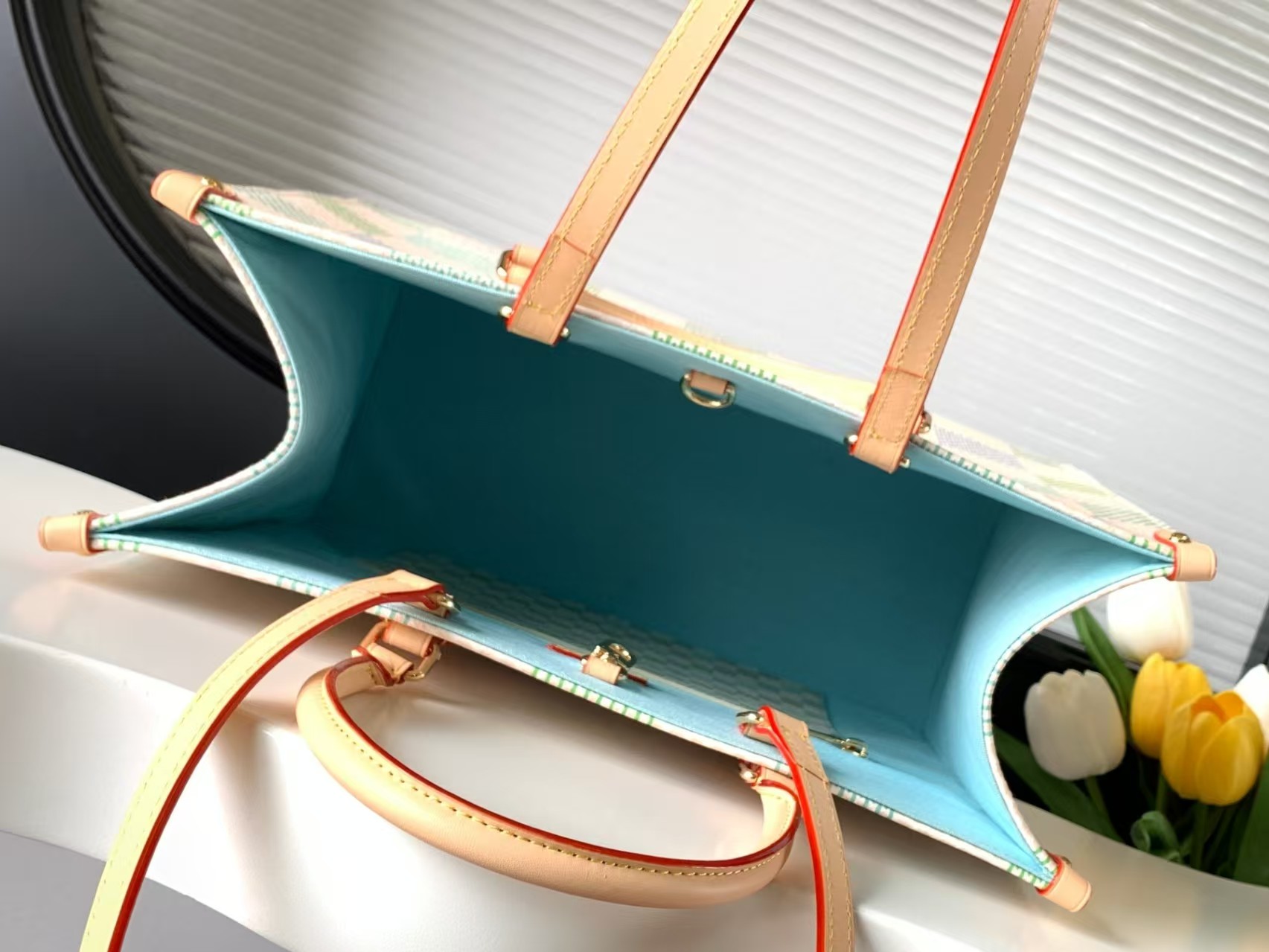 Louis Vuitton OnTheGo MM Bag1:1High-quality replica