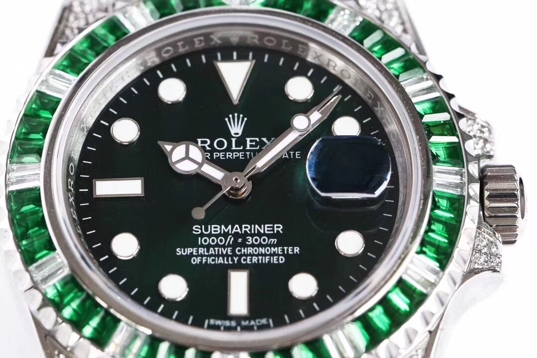 Rolex Submariner Customized with Diamonds - Green Diamonds - 40MM(1:1 replica) - Elite Watch Atelier