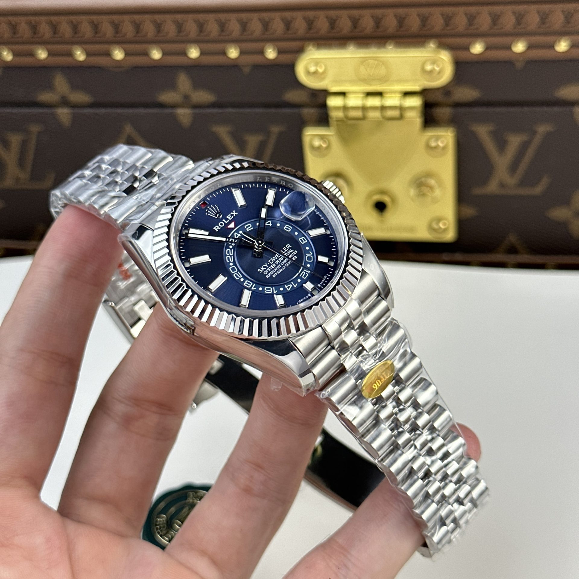 Rolex Replica Watch Sky Dweller 326934 Strap Jubilee Dial Blue 42mm - Top club