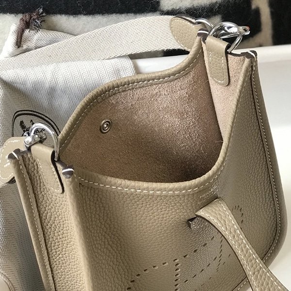 Hermès Replica Evelyne Mini 16 TPM – Noir1:1High-quality replica