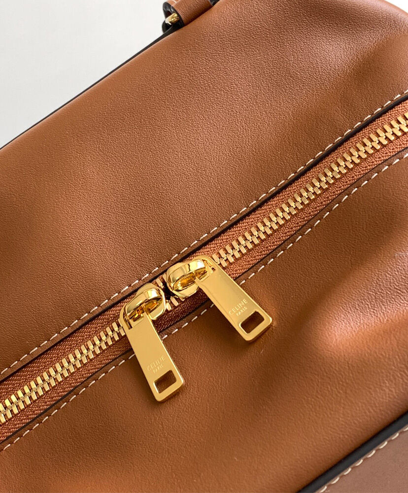 Celine Folded Cube Bag In Smooth Calfskin Coffee1:1High-quality replica