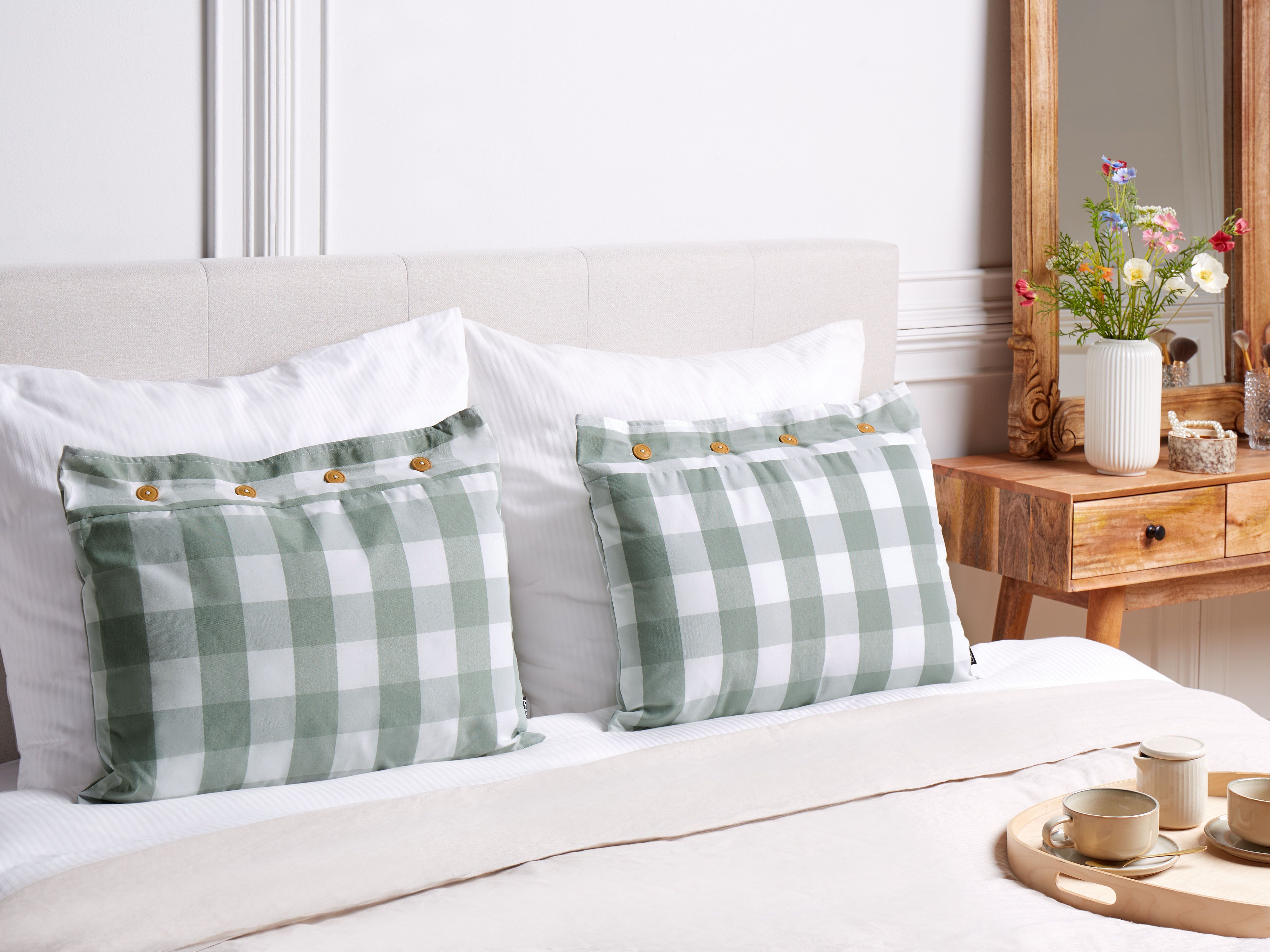Set of 2 Decorative Cushions TAMNINE 40 x 60 cm Mint Green Checked