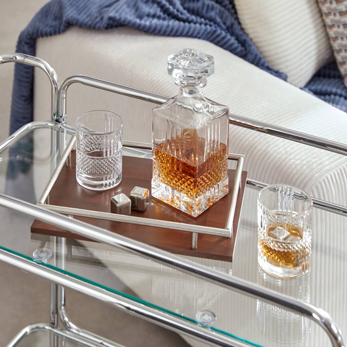 &ldquo;Jules&rdquo; Whisky Gift Set Wooden tray, 8 pieces