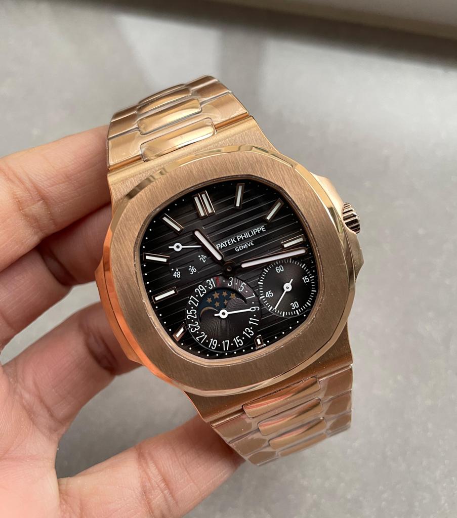 Replica PATEK PHILIPPE Nautilus Moon Phases 5712 RG Grey Dial on RG Bracelet PPF A240 - Elite Watch Atelier