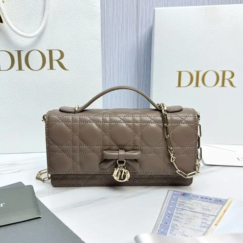Shop1:1High-quality replica