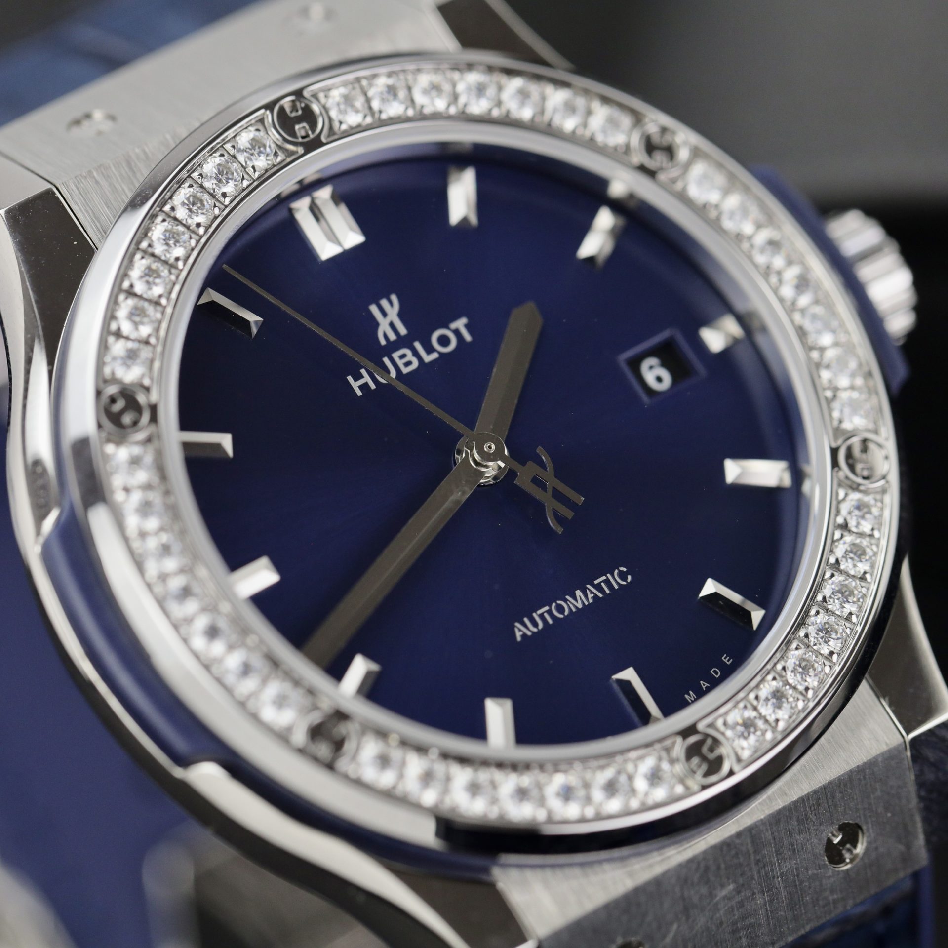 Hublot Replica 1:1 Watch Face Blue Diamond Moissanite APS Factory 42mm - Top club