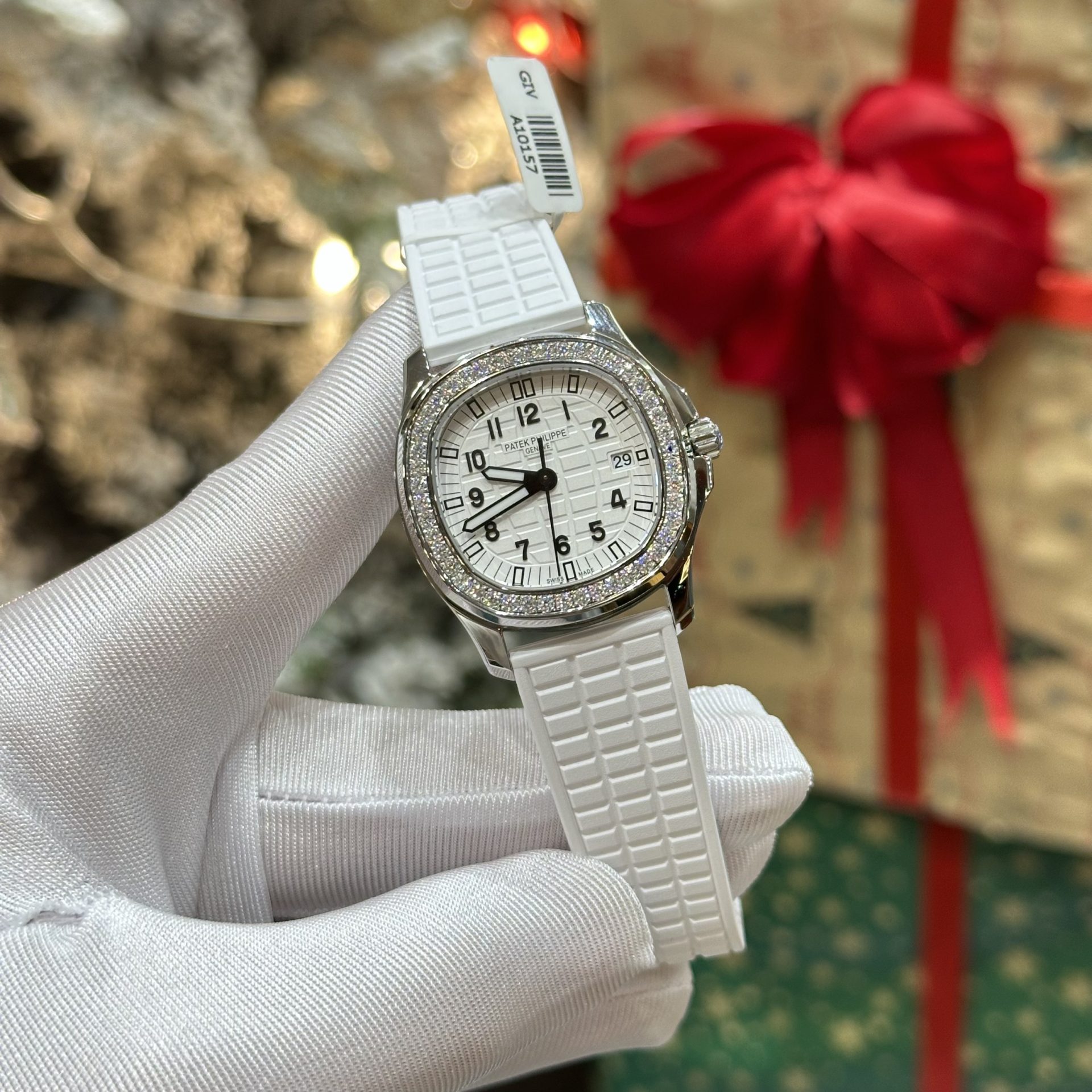 Patek Philippe Replica 1:1 Watch Aquanaut 5067A With Moissanite Diamond 35.6mm - Elite Watch Atelier