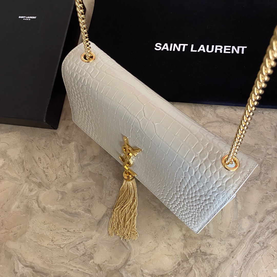 MONOGRAM CHAIN WALLET IN CROCODILE EMBOSSED SHINY LEATHER1:1High-quality replica