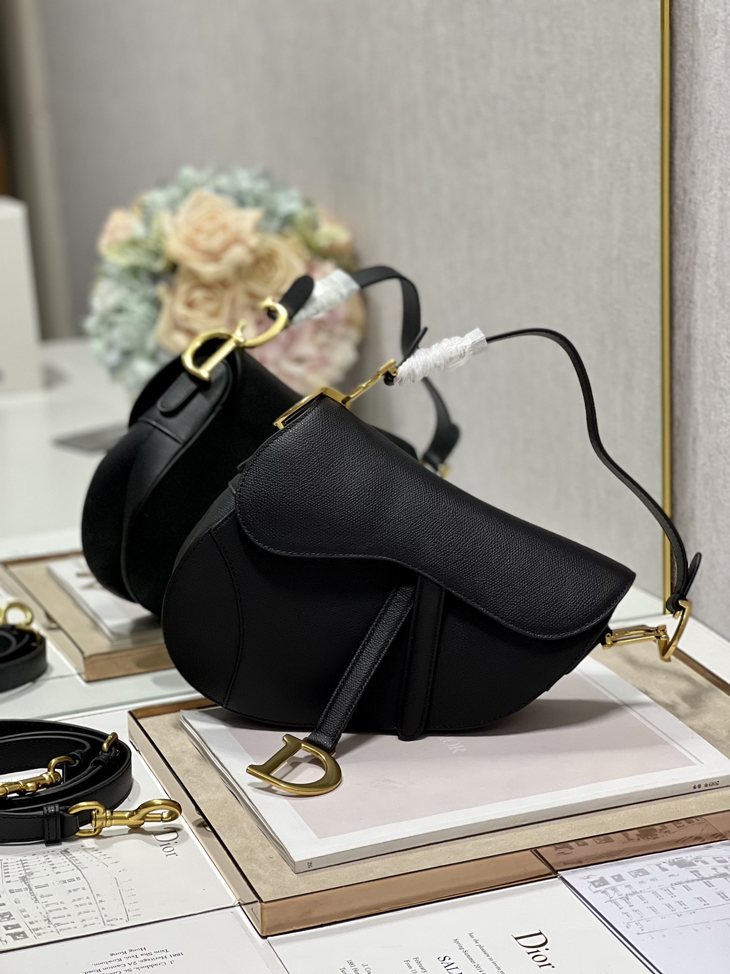 Saddle Bag With Strap Black/White/Green/Light Blue/Brown For Women 10in/25.5cm M0455CBAA_M9001:1High-quality replica