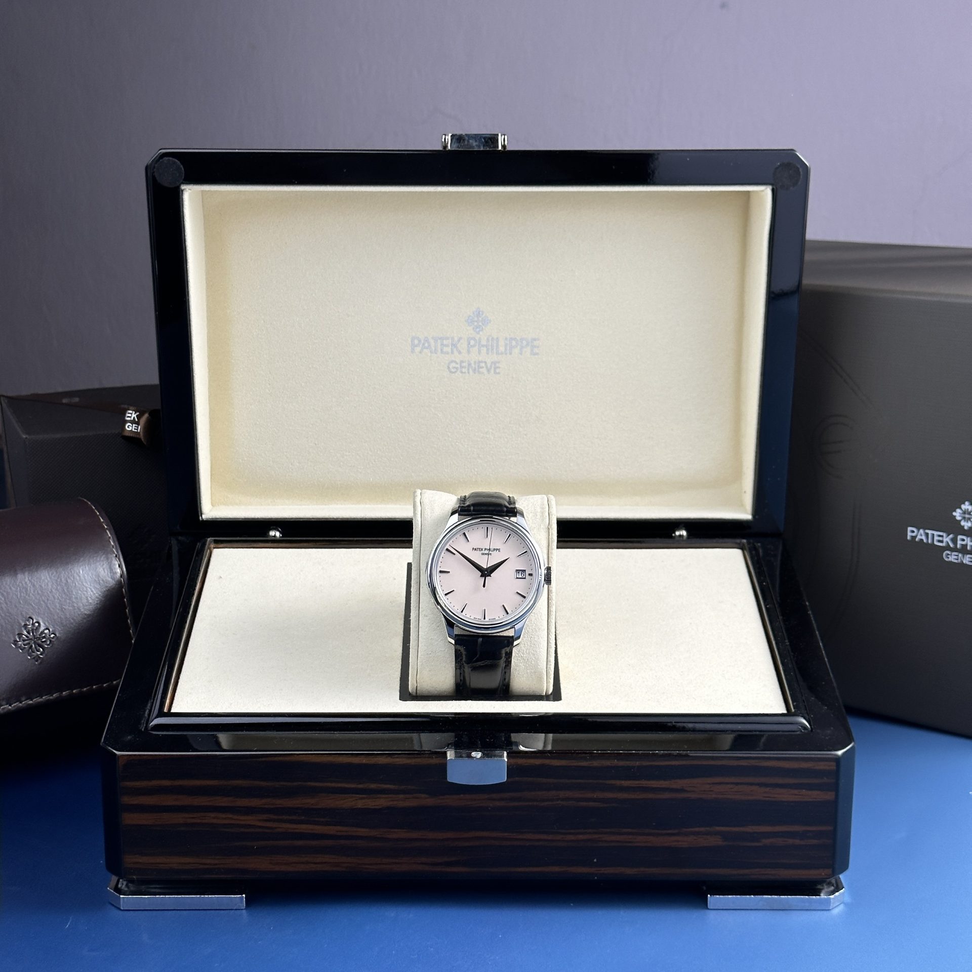 Patek Philippe Replica Watch Calatrava 5227G Mechanical Ivory Dial 3K Factory 39mm - Top club