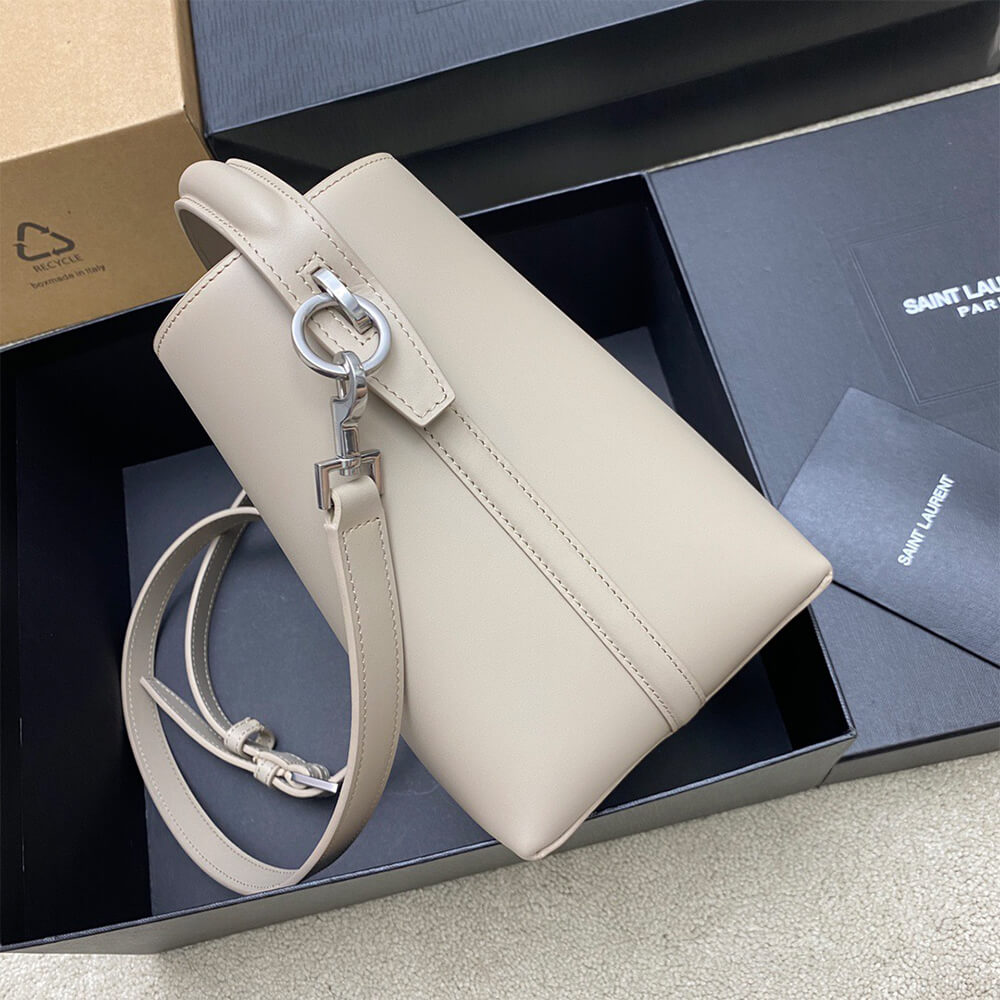 YSL LE 37 Small Bag in Shiny Leather1:1High-quality replica