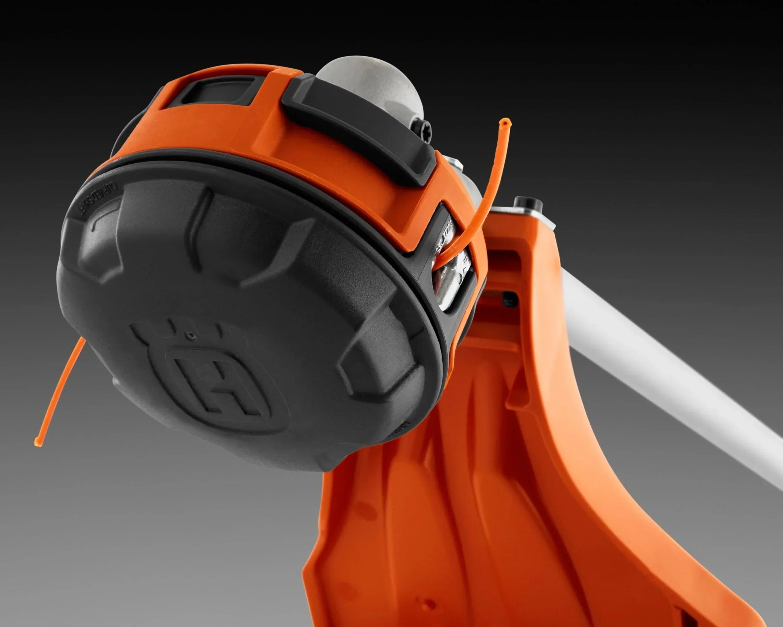 Husqvarna Gas String Trimmer, 28-cc 2-cycle, 20-in Straight Shaft, Attachment And Edger Capable - 330LK 970545001 - Image 6 Husqvarna Gas String Trimmer, 28-cc 2-cycle, 20-in Straight Shaft, Attachment And Edger Capable - 330LK 970545001 - Image 6