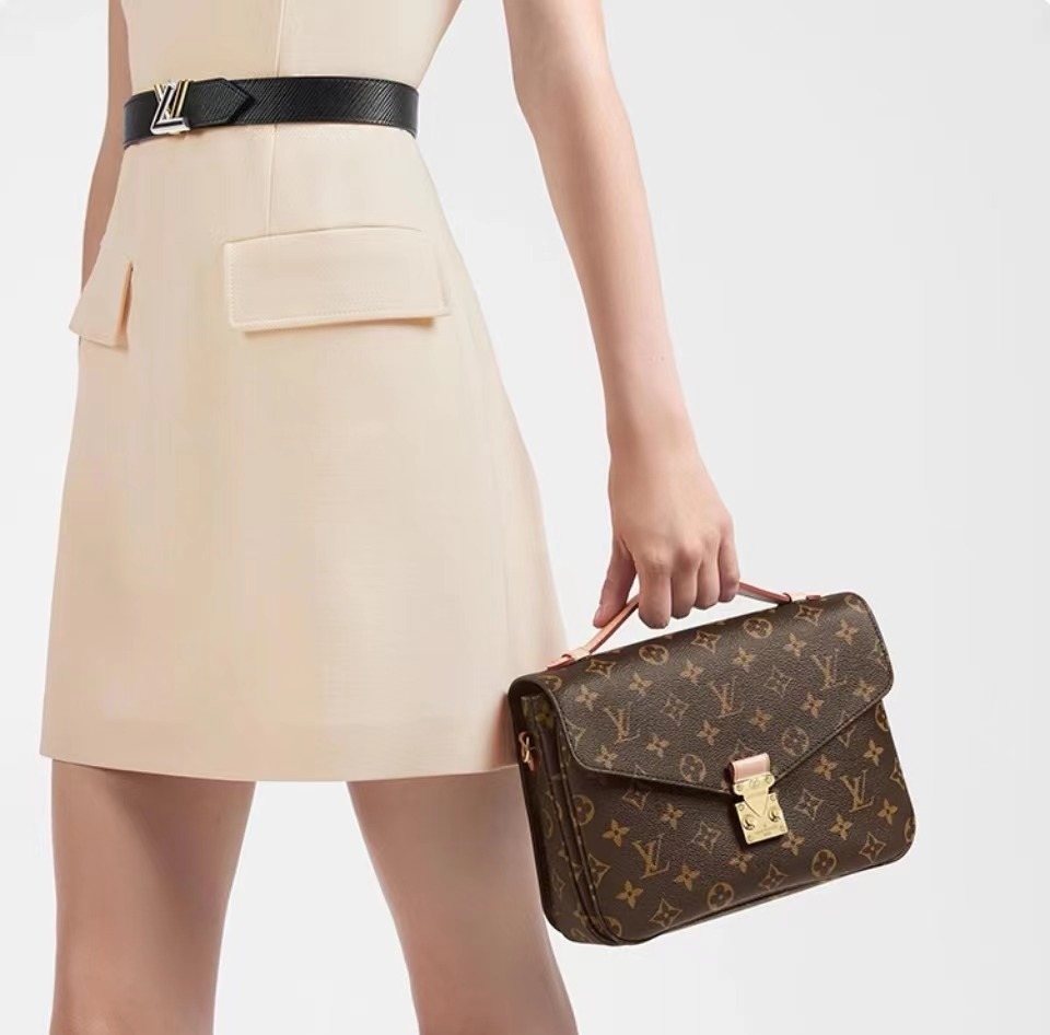 Louis Vuitton Pochette Metis East West M448751:1High-quality replica
