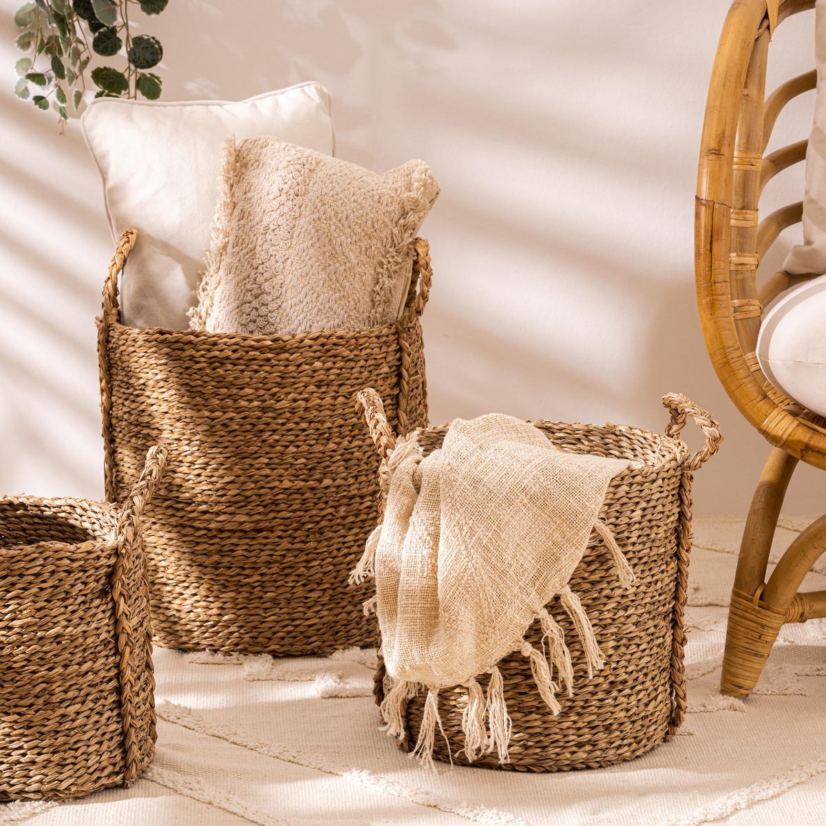 Set of 3 round handled baskets Woven reed, D.22/26/34 cm