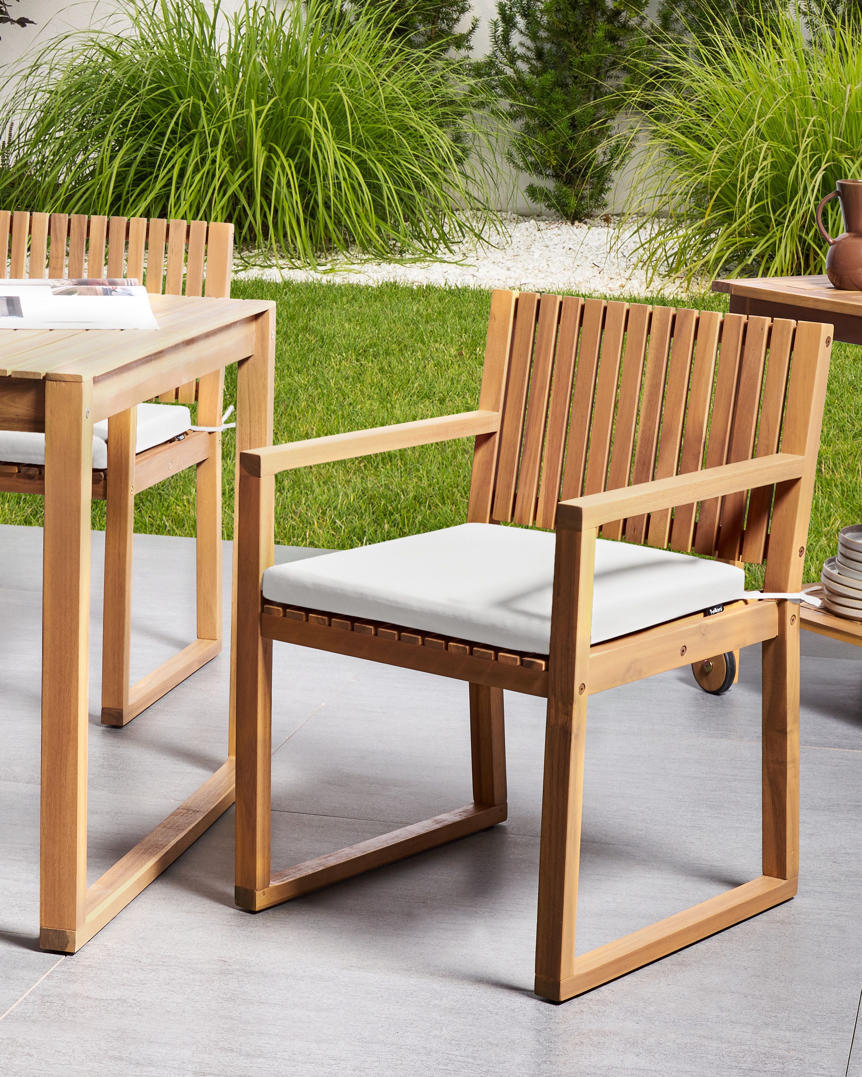 Set of 8 Garden Chairs with Cushions SASSARI II PREMIUM Certified Acacia Wood Off-White
