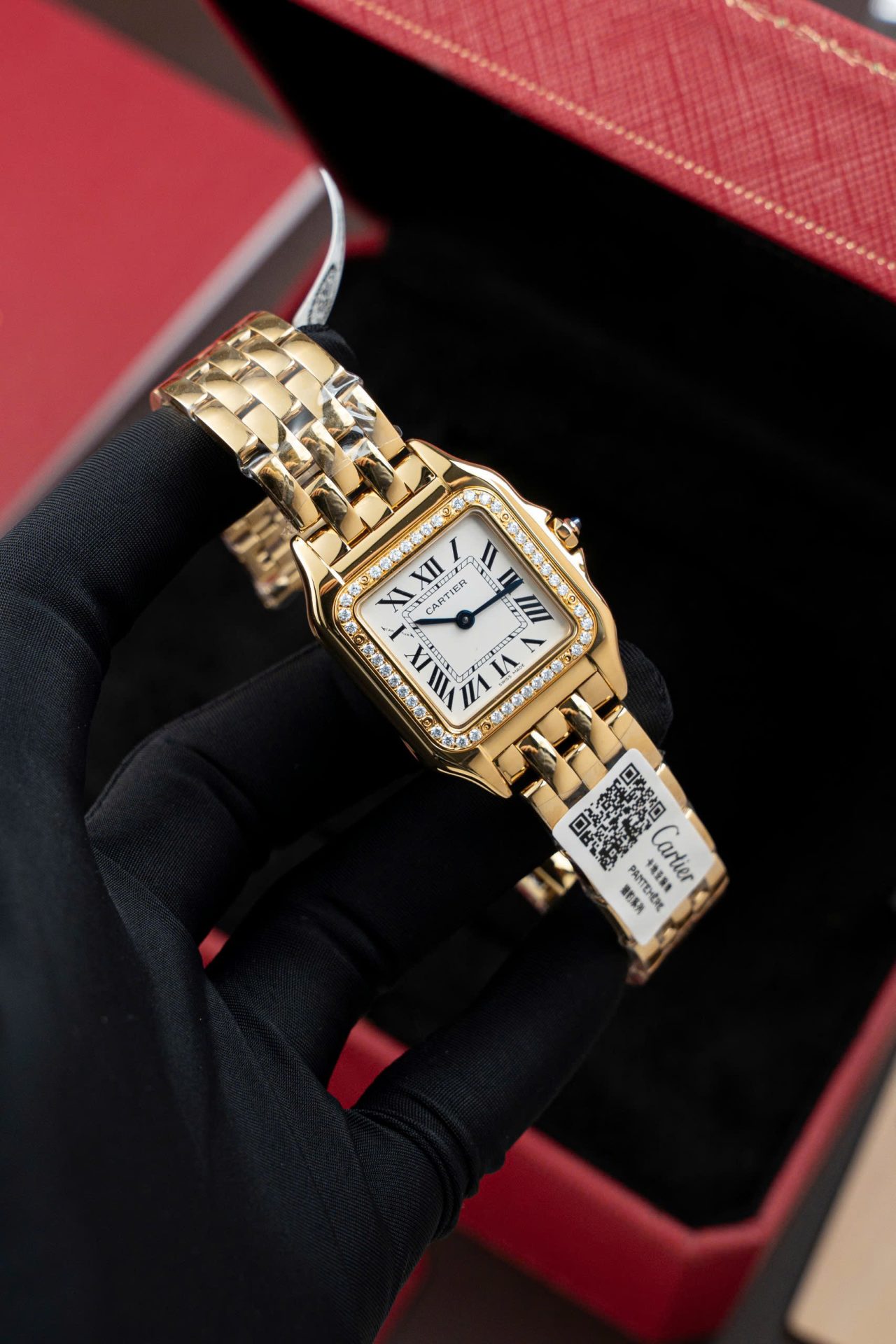 Cartier Panthere WJPN0015 White Dial Replica Watch Bezel Diamonds Moissanite 27x37mm - Top club