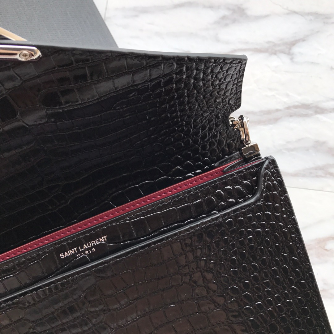 CASSANDRA MONOGRAM CLASP BAG IN CROCODILE EMBOSSED SHINY LEATHER1:1High-quality replica