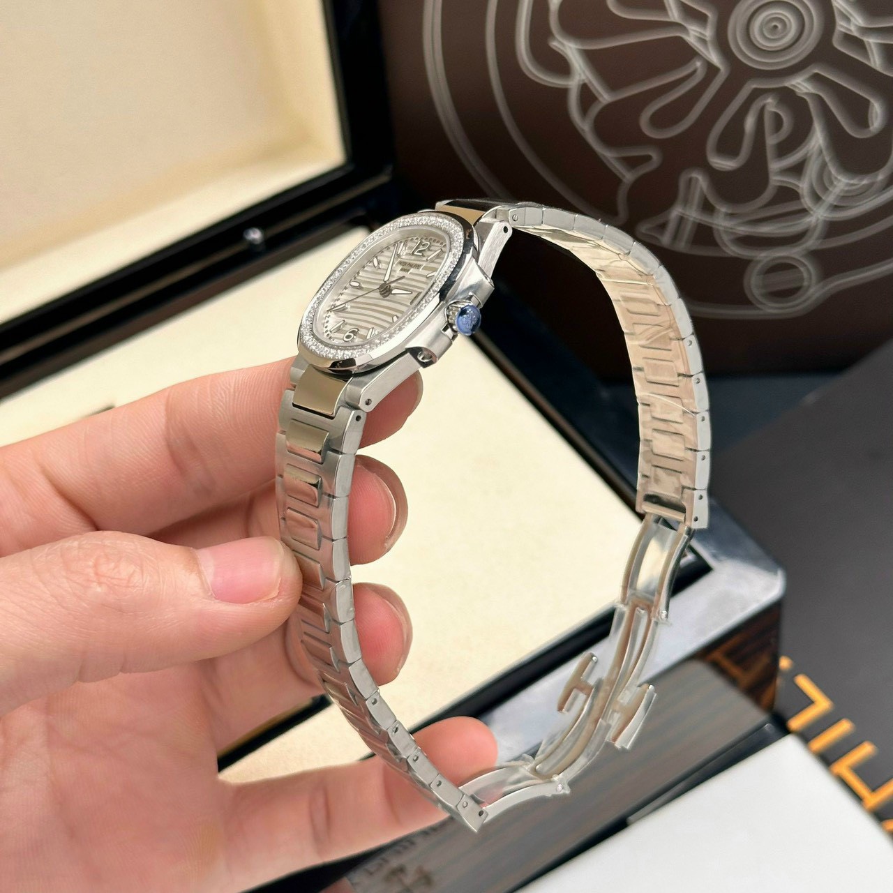 Patek Philippe Replica 1:1 Watch Nautilus 7010 Highest Quality for Women 32mm - Top club
