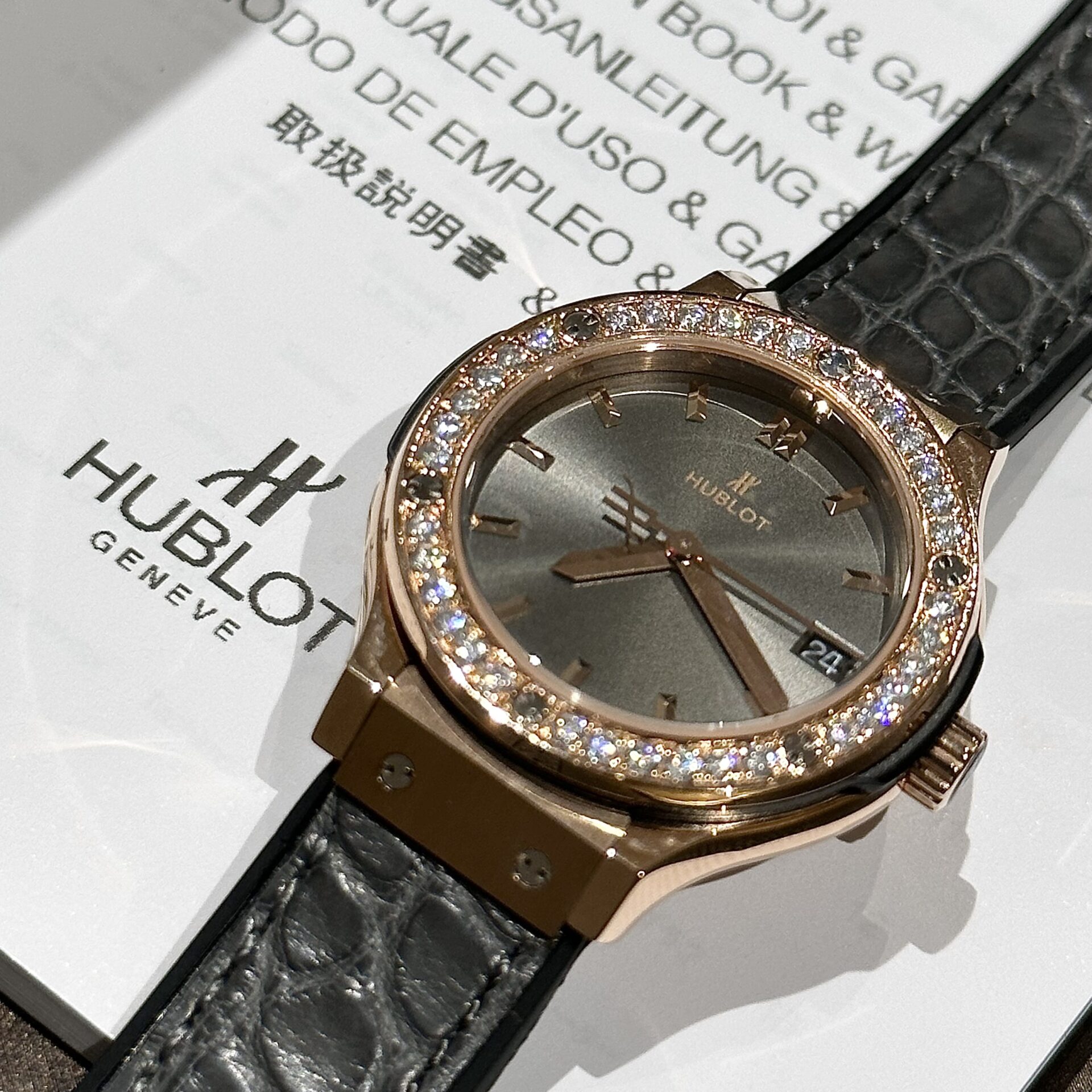 Hublot Women s Replica Watch With Moissanite Diamond 33mm - Top club