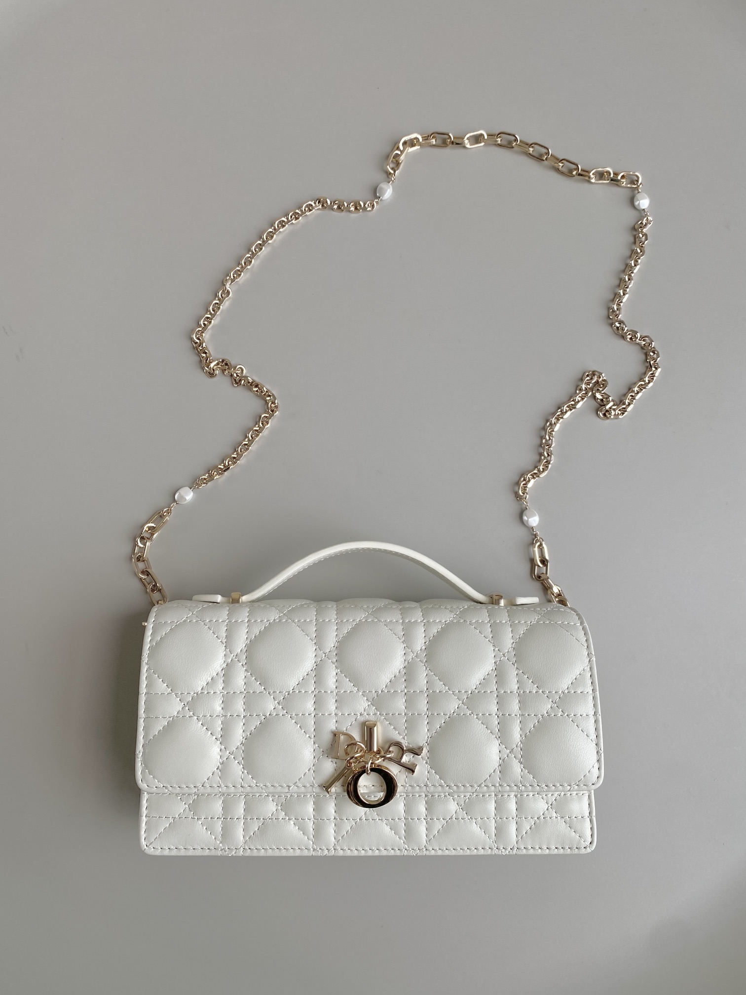 Lady Top Handle Clutch Beige/Black/White For Women 8.5in/21cm S0980ONMJ_M49P1:1High-quality replica