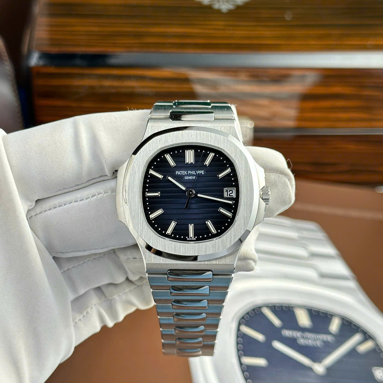 Patek Philippe Best Replica Watch Nautilus 5811 Blue Dial Refined Full Optinos 41mm - Elite Watch Atelier