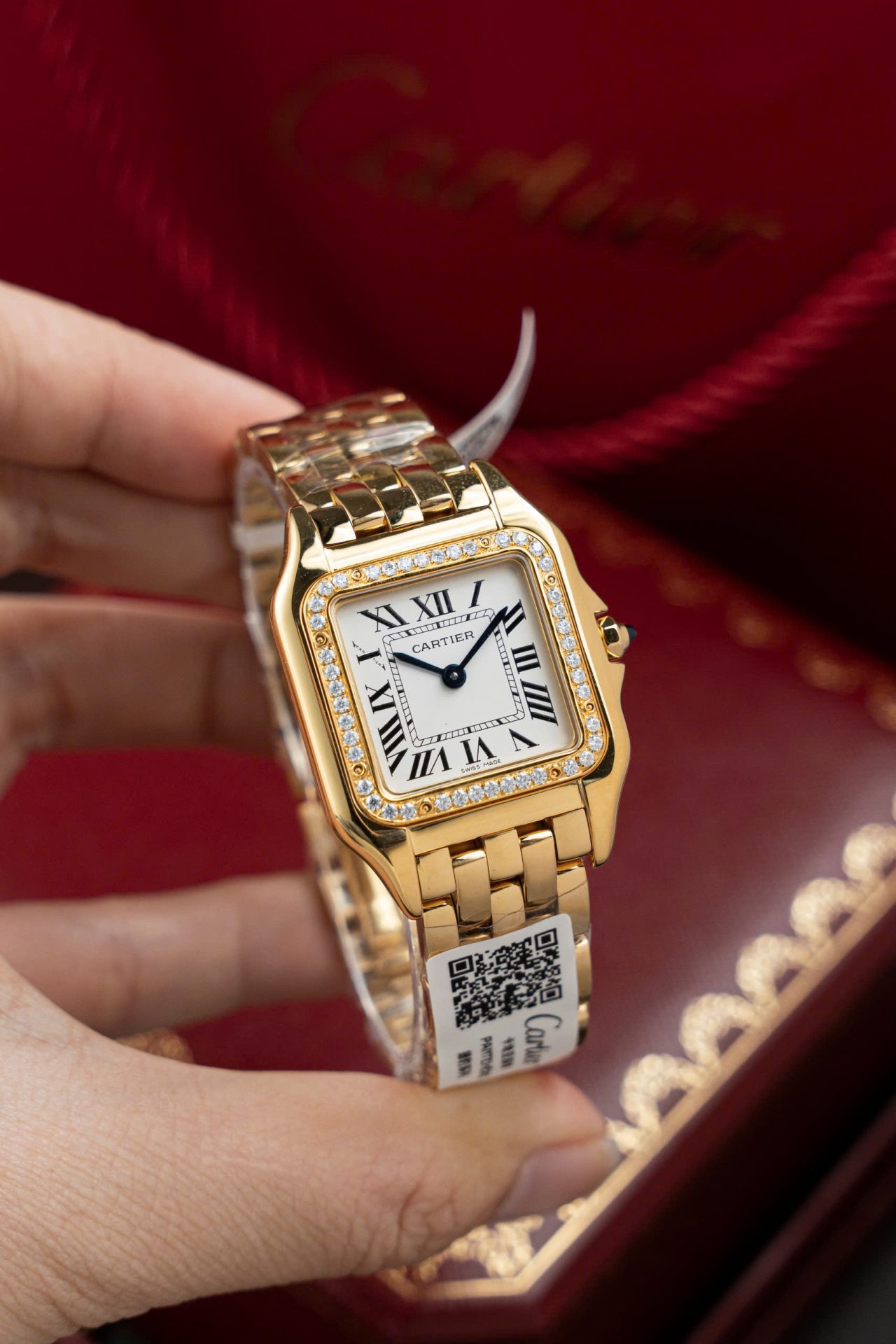 Cartier Panthere WJPN0015 White Dial Replica Watch Bezel Diamonds Moissanite 27x37mm - Top club