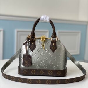  Lambskin Cassandre Chain Wallet – YB0121:1High-quality replica