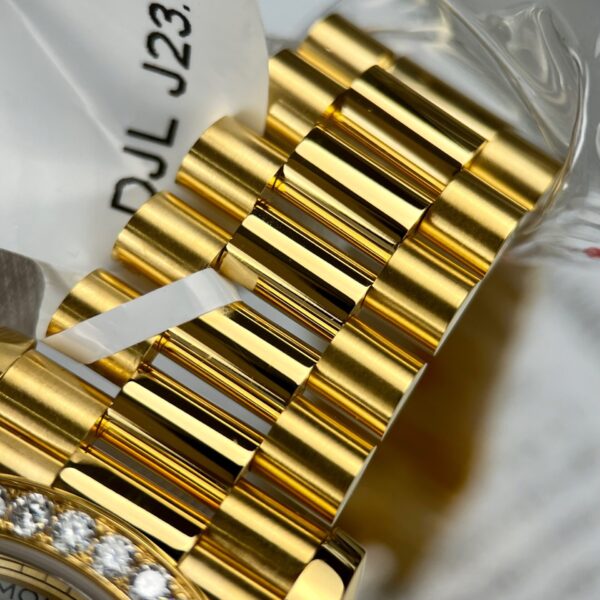 Rolex Day-Date Gold Wrapped Replica Watch With Moissanite Diamonds GM V2 40mm - Elite Watch Atelier