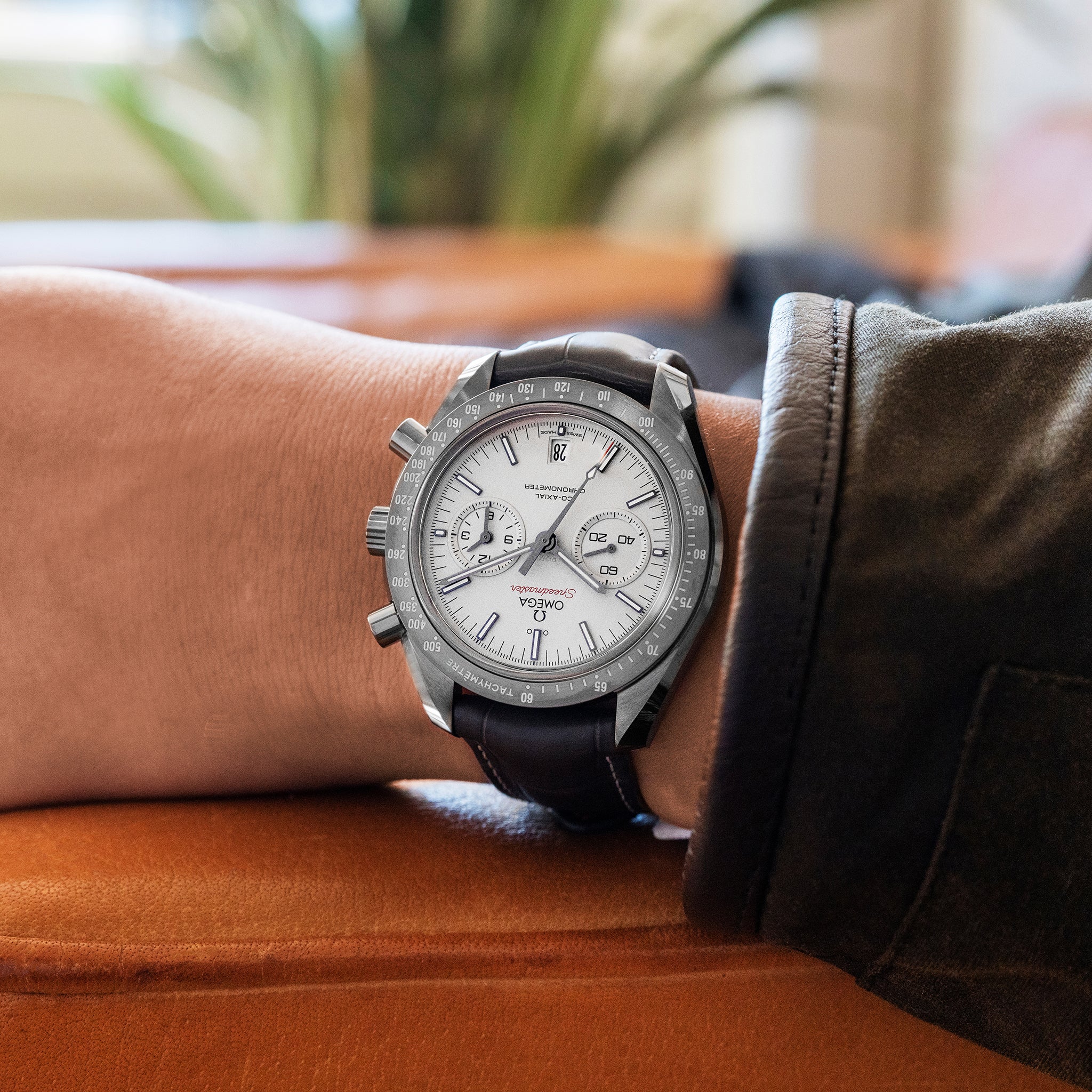 Speedmaster Moonwatch Co-Axial Chronograph 44.25mm 'Grey Side Of The Moon'(1:1 replica) - Elite Watch Atelier