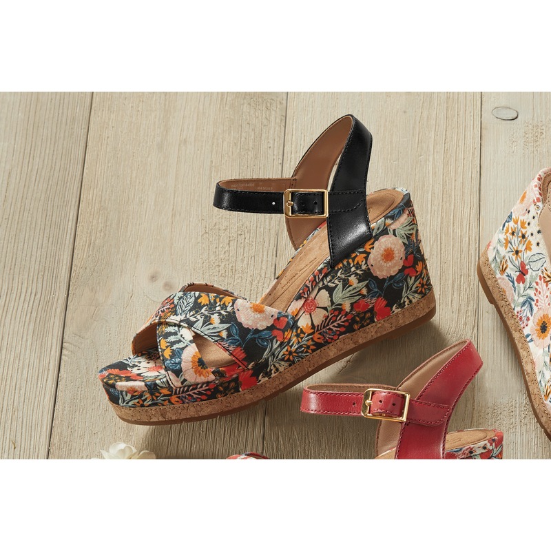 Clarks Chicly Genuine Leather Floral Sandal - MIDNIGHT VELVET CATALOG