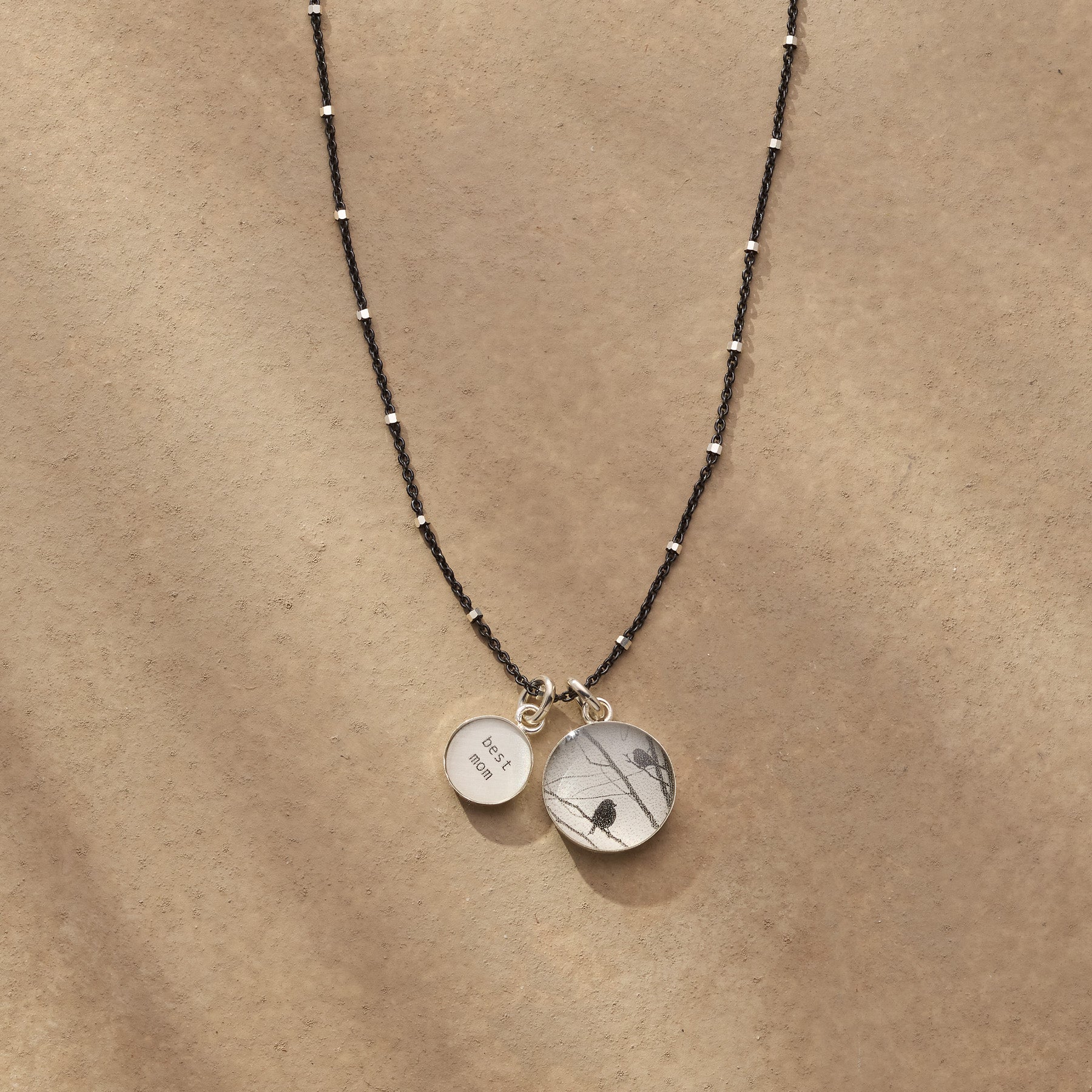 Best Mom Necklace - Sundance Clothing