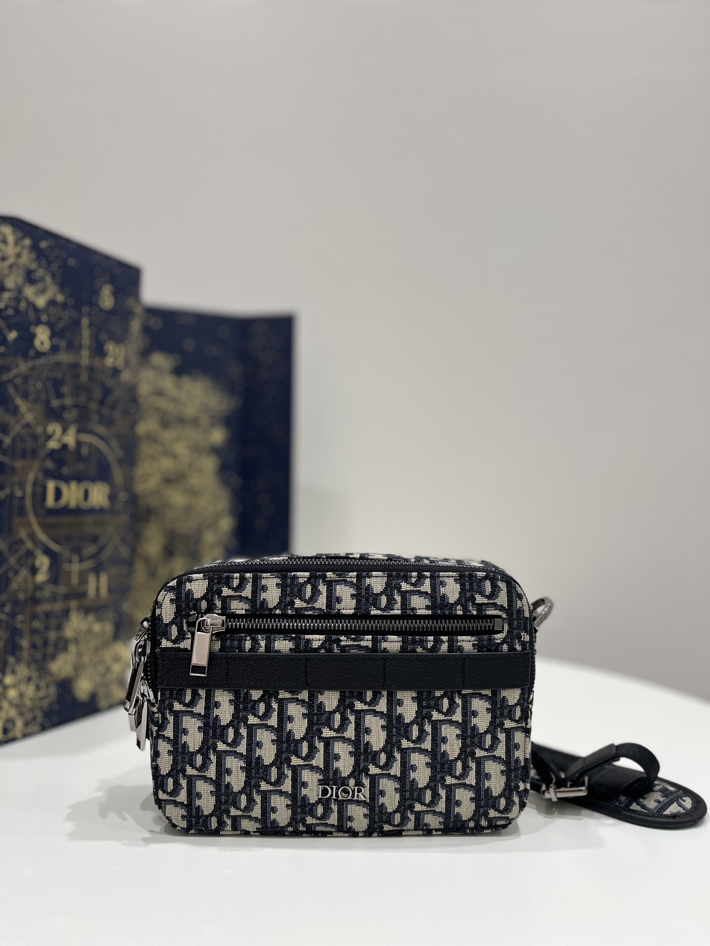 Safari Messenger Bag Black For Women 8.5in/22cm 1ESPO206YKY_H27E1:1High-quality replica