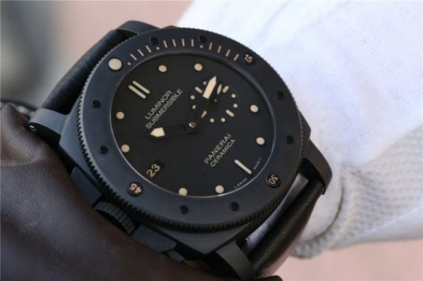 Replica Panerai PAM607 XF Left Handed Real Ceramic Black Leather Strap P9000 - Top club
