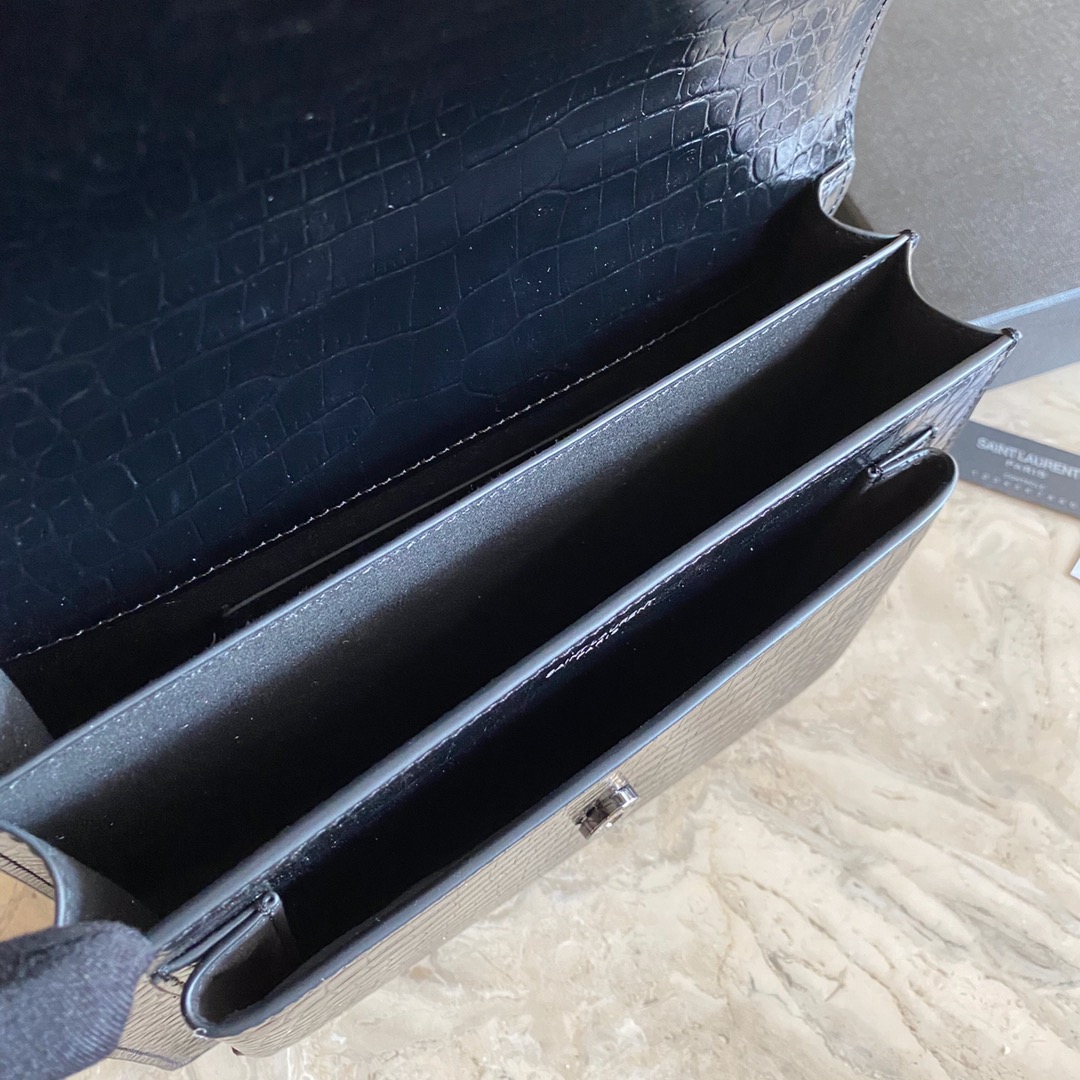 MANHATTAN MEDIUM SHOPPING BAG IN BOX SAINT LAURENT LEATHER1:1High-quality replica