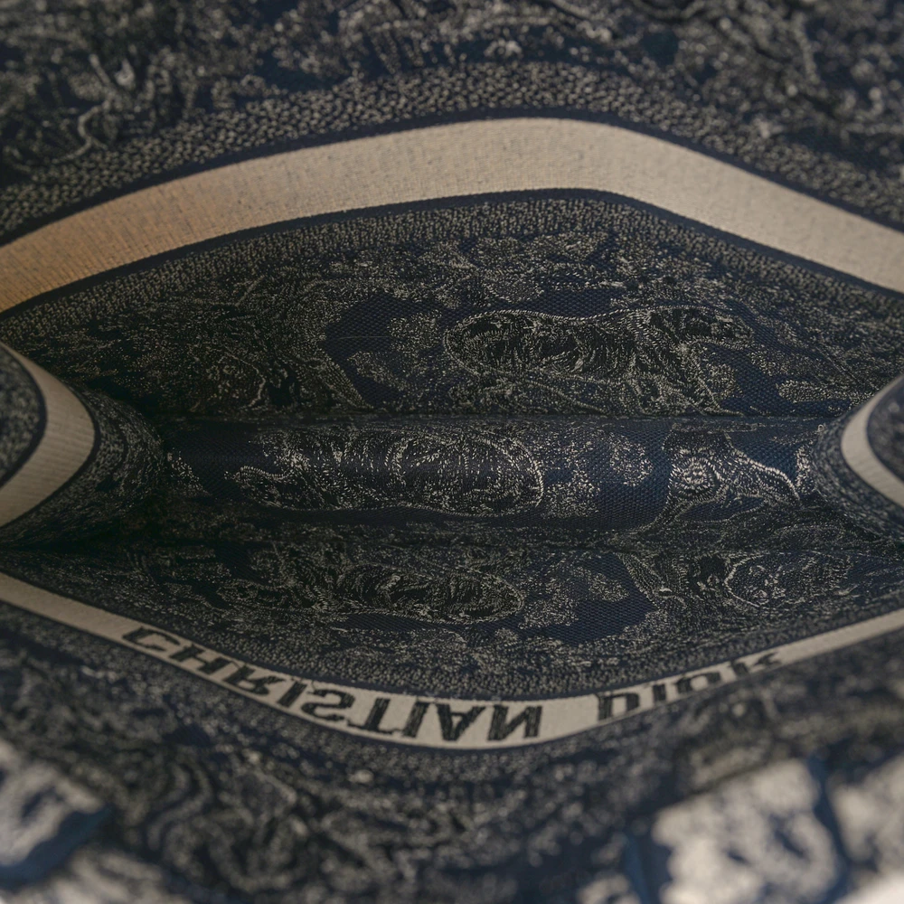 Mirror Quality Replica Dior Book Tote for the Style Enthusiast1:1High-quality replica